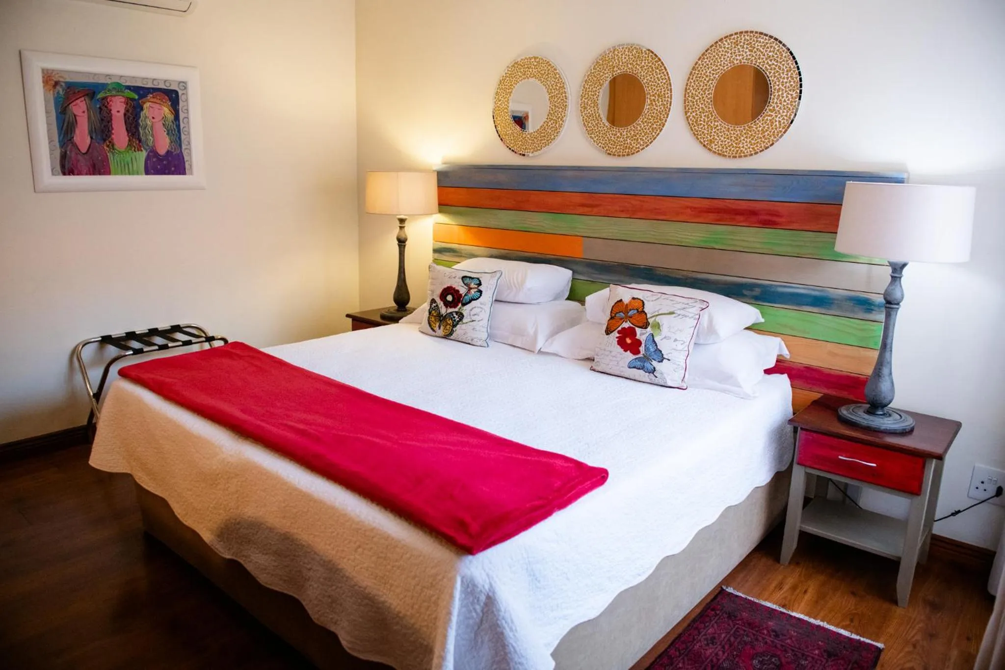 Bedroom, Bed in 37 on Charles