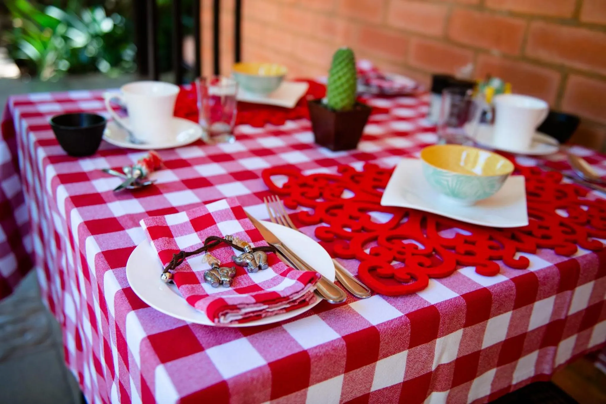 Breakfast in 37 on Charles