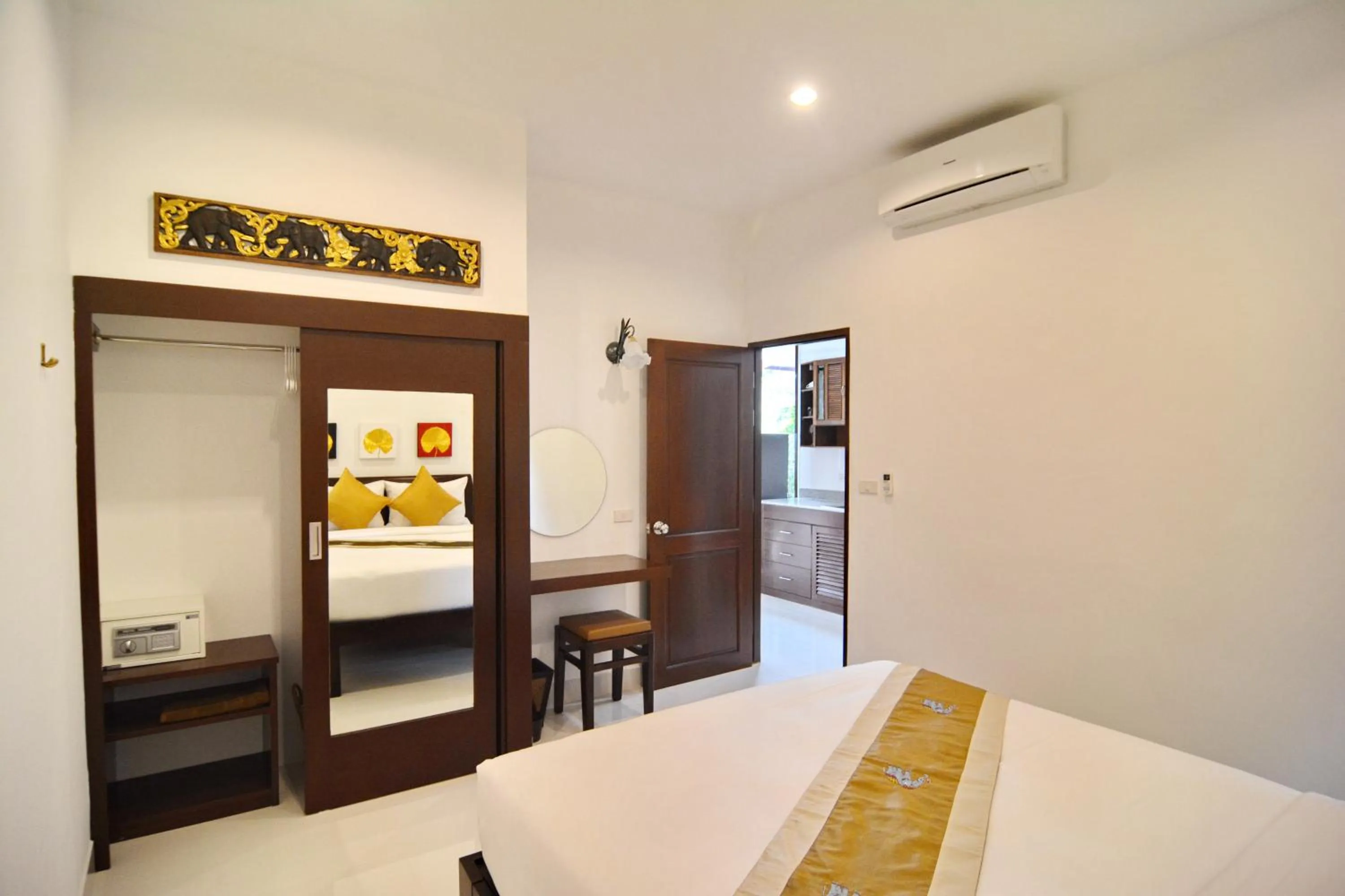 Bed in Arthaya Villas - SHA Extra Plus