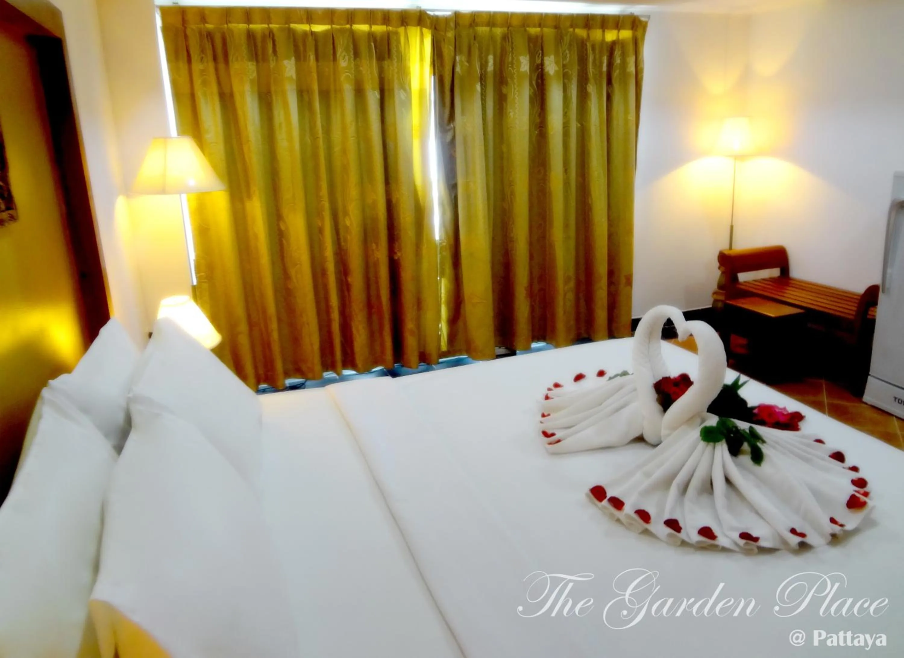 Text overlay, Bed in The Garden Place Pattaya