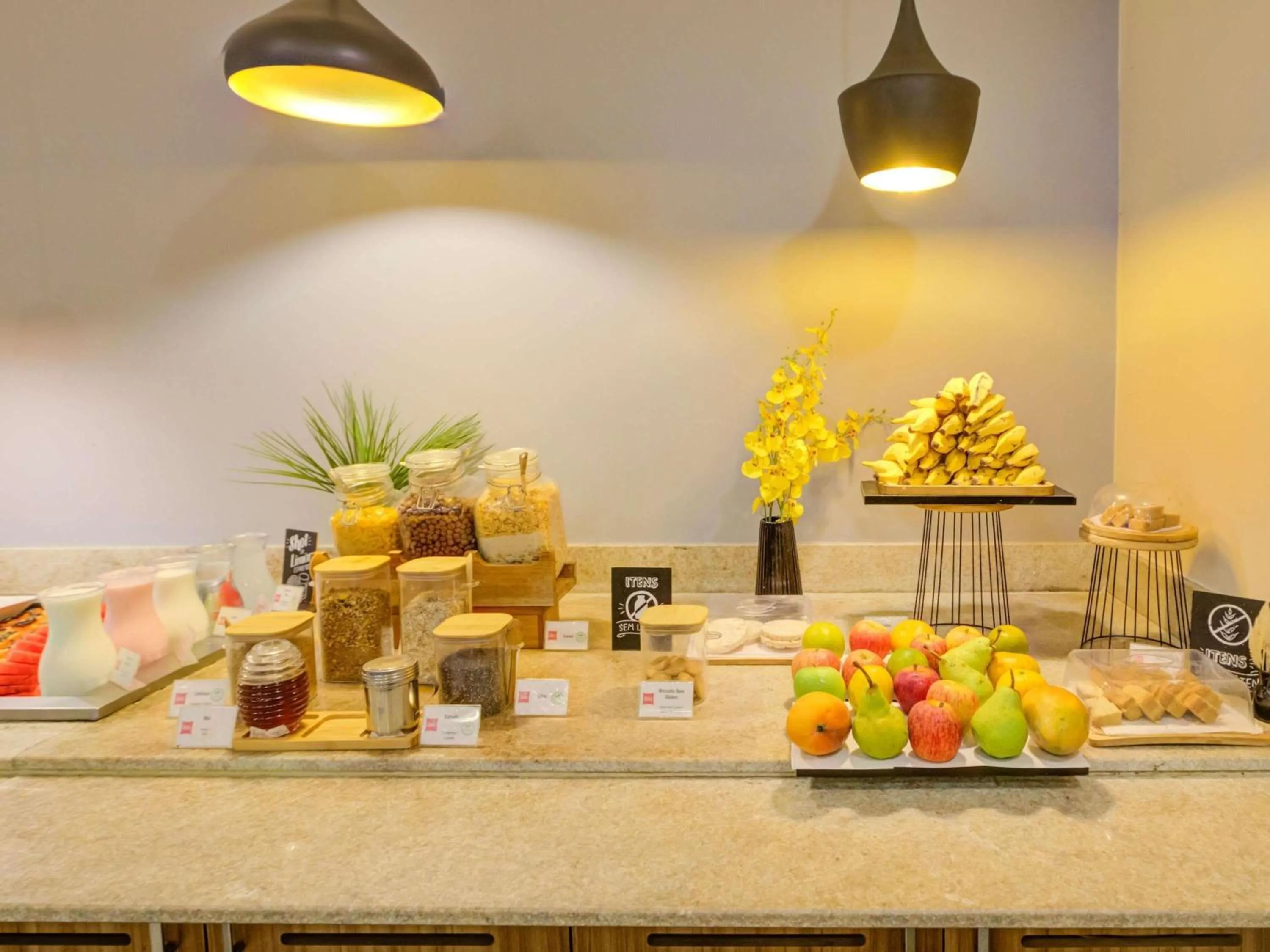 Breakfast in ibis Copacabana Posto 2