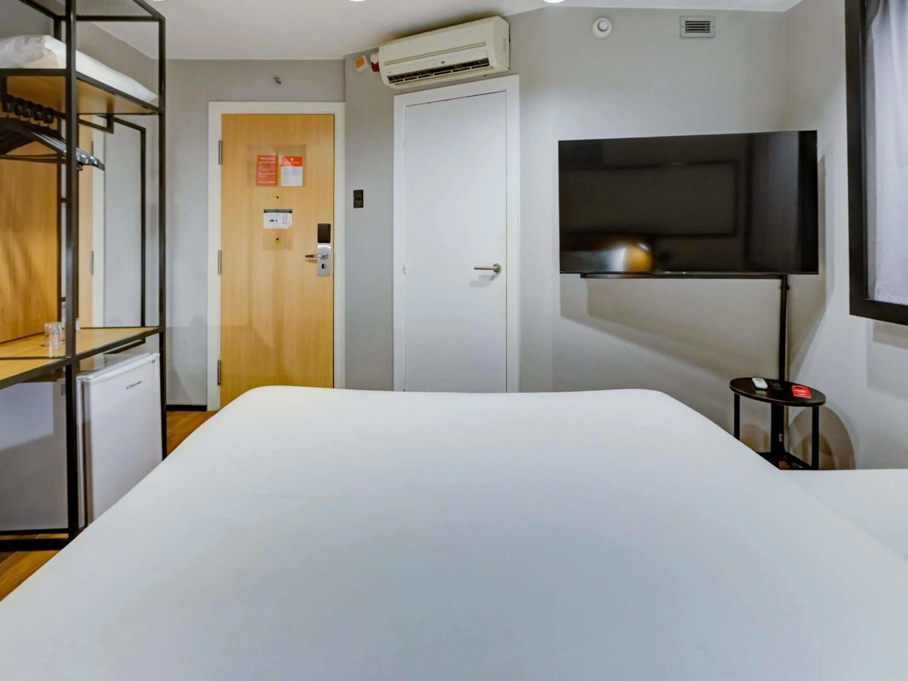 Bedroom, Bed in ibis Copacabana Posto 2