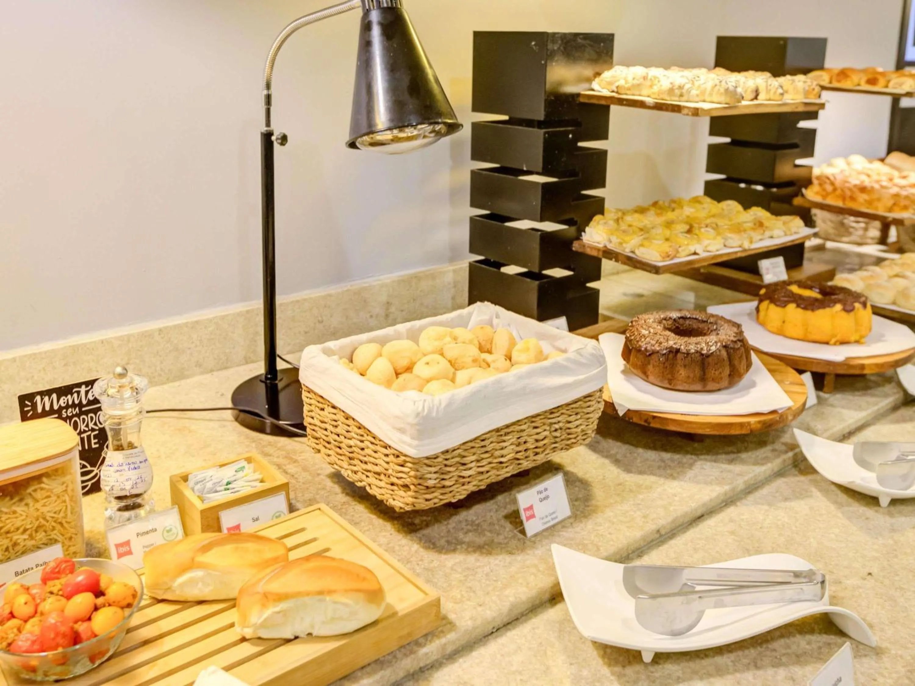 Breakfast in ibis Copacabana Posto 2