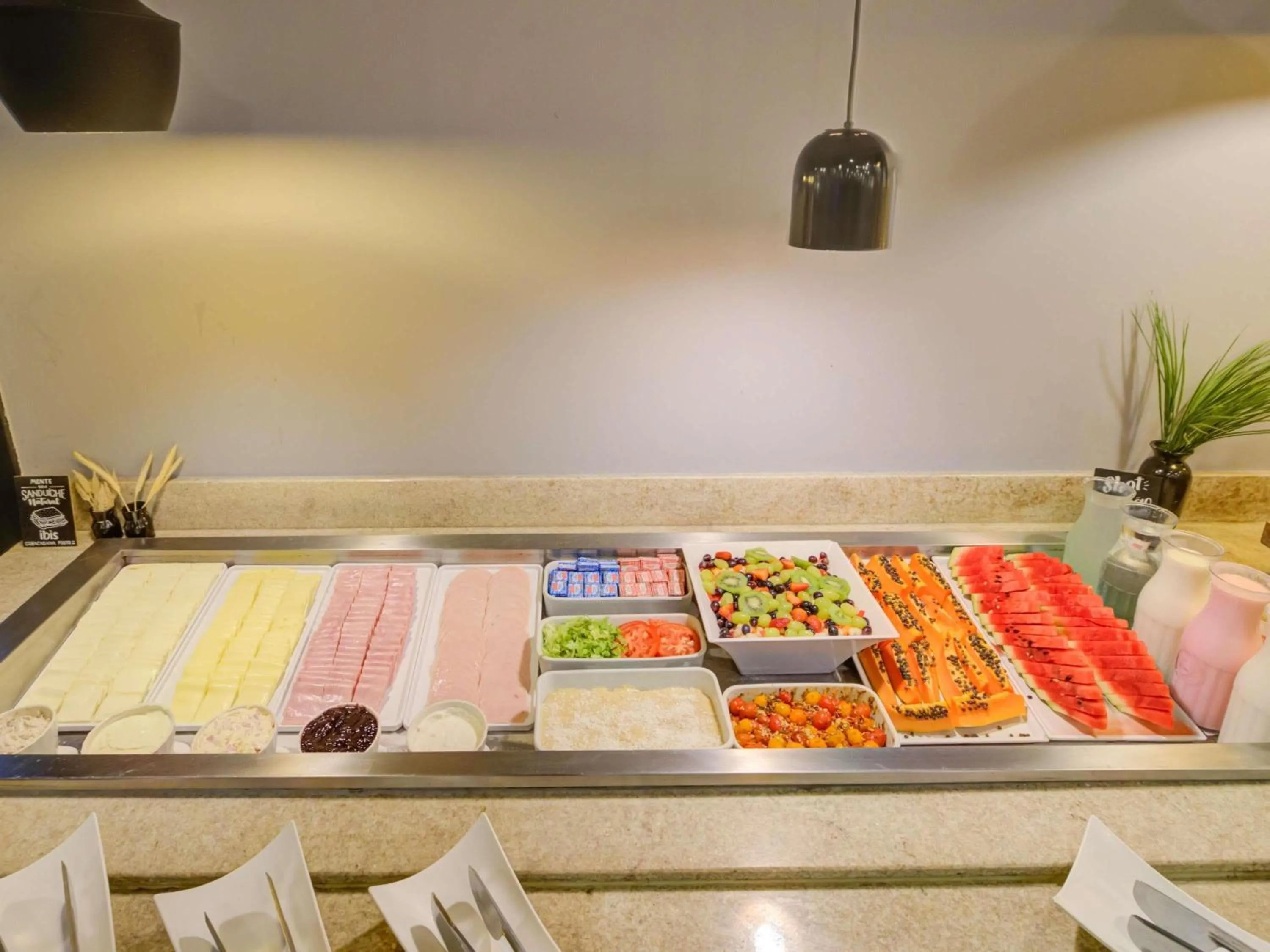 Breakfast in ibis Copacabana Posto 2