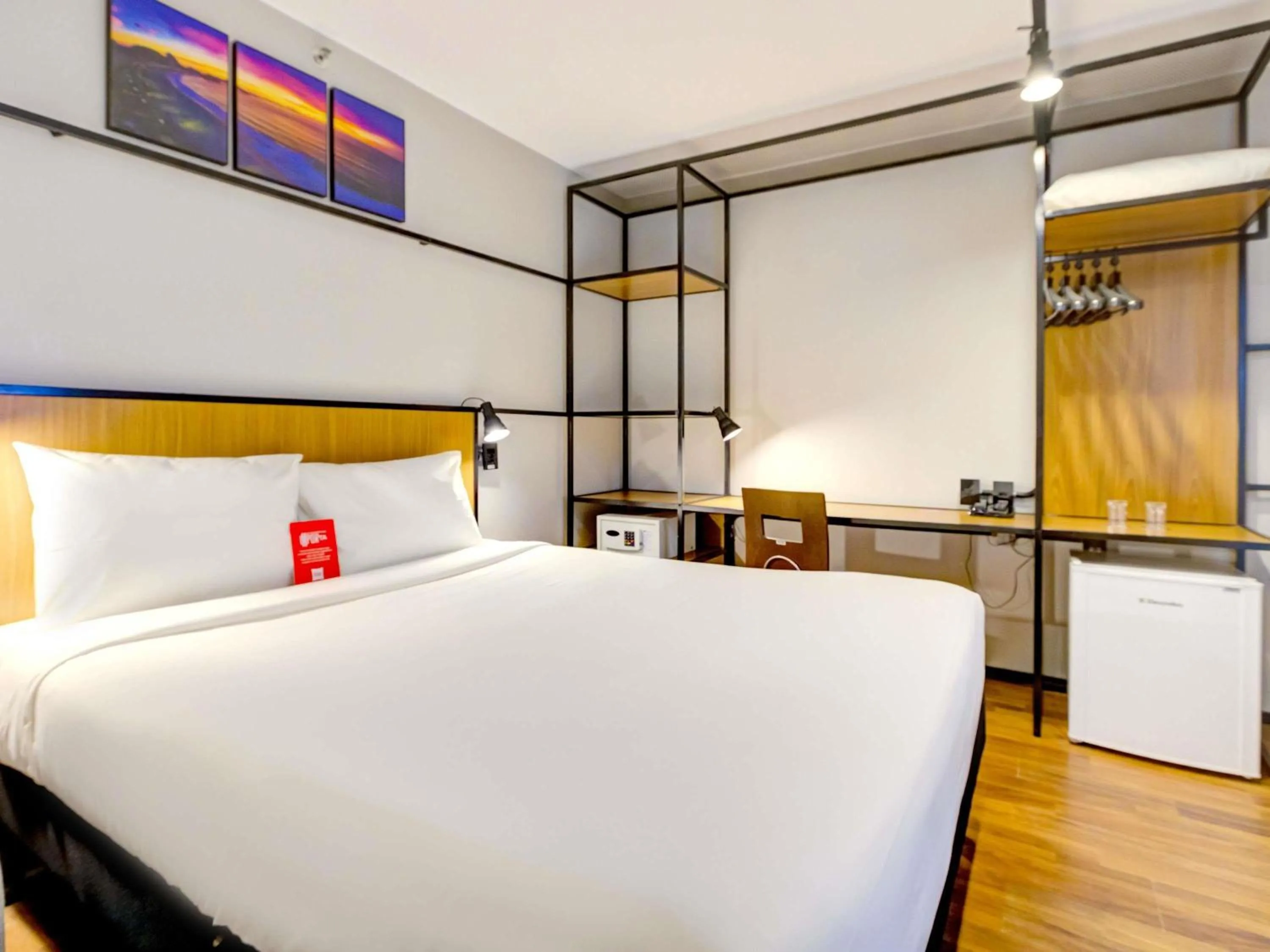 Bedroom, Bed in ibis Copacabana Posto 2