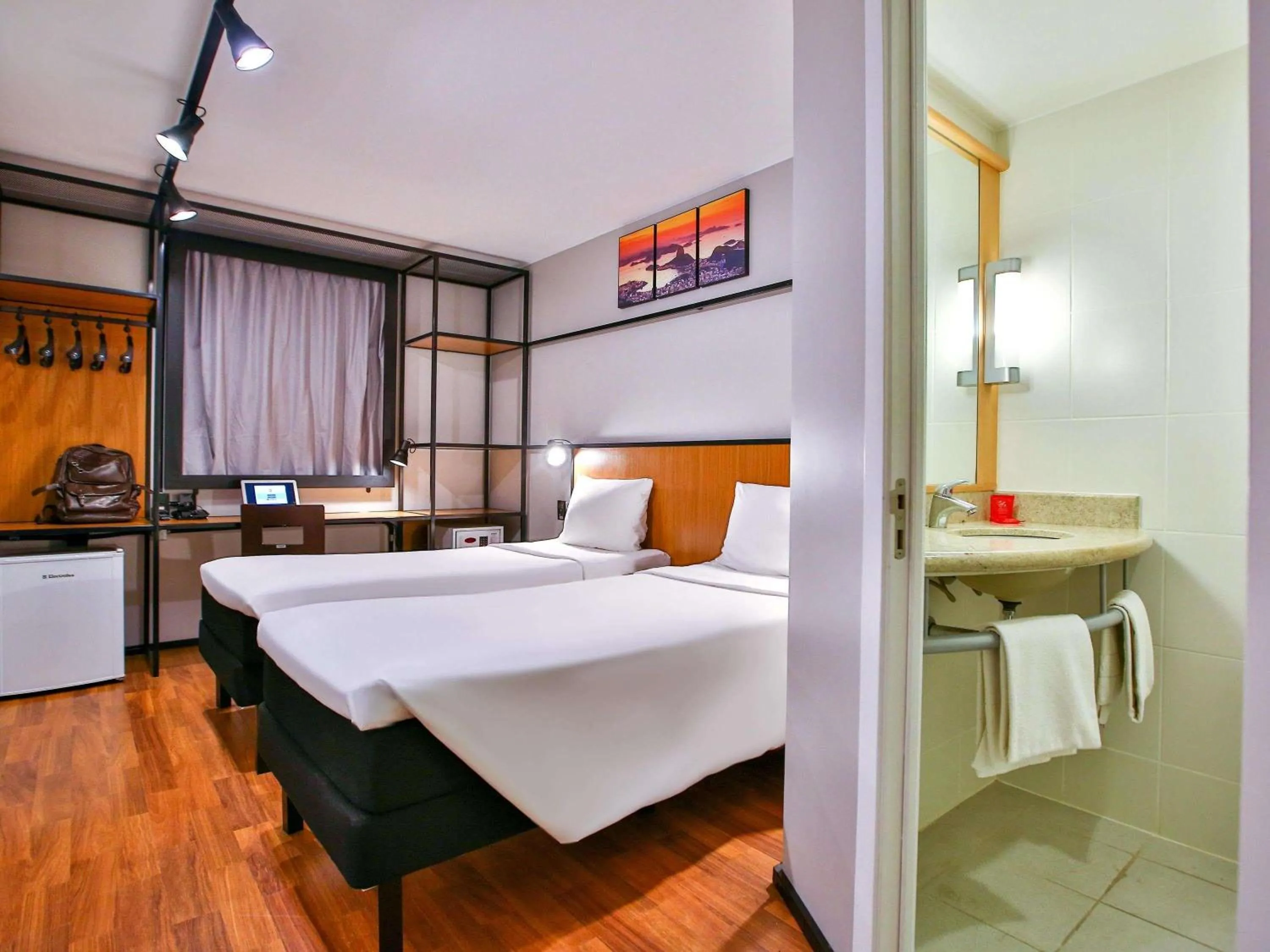 Bedroom, Bed in ibis Copacabana Posto 2