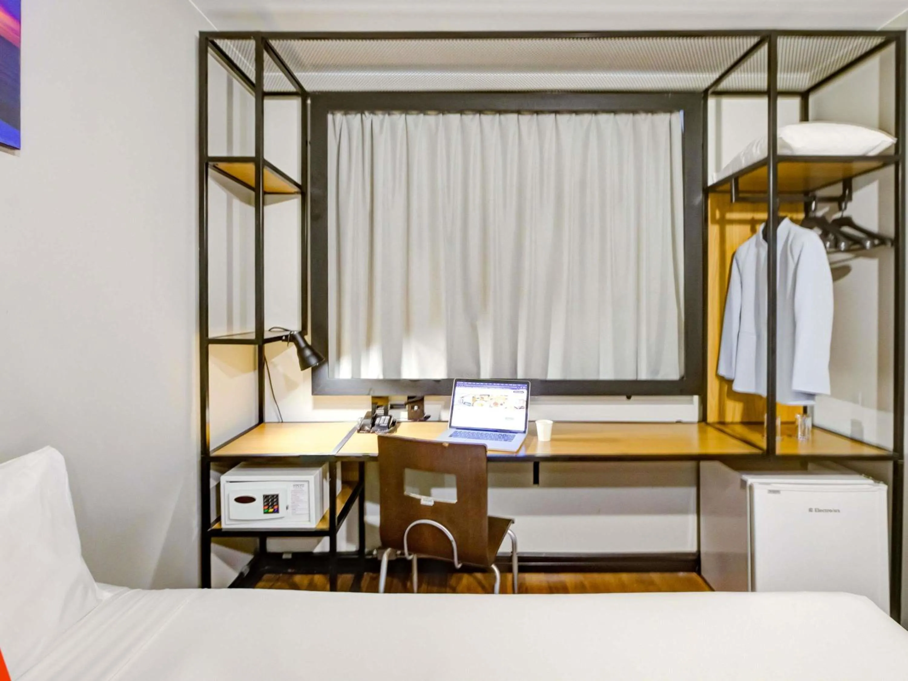 Bedroom, Bed in ibis Copacabana Posto 2