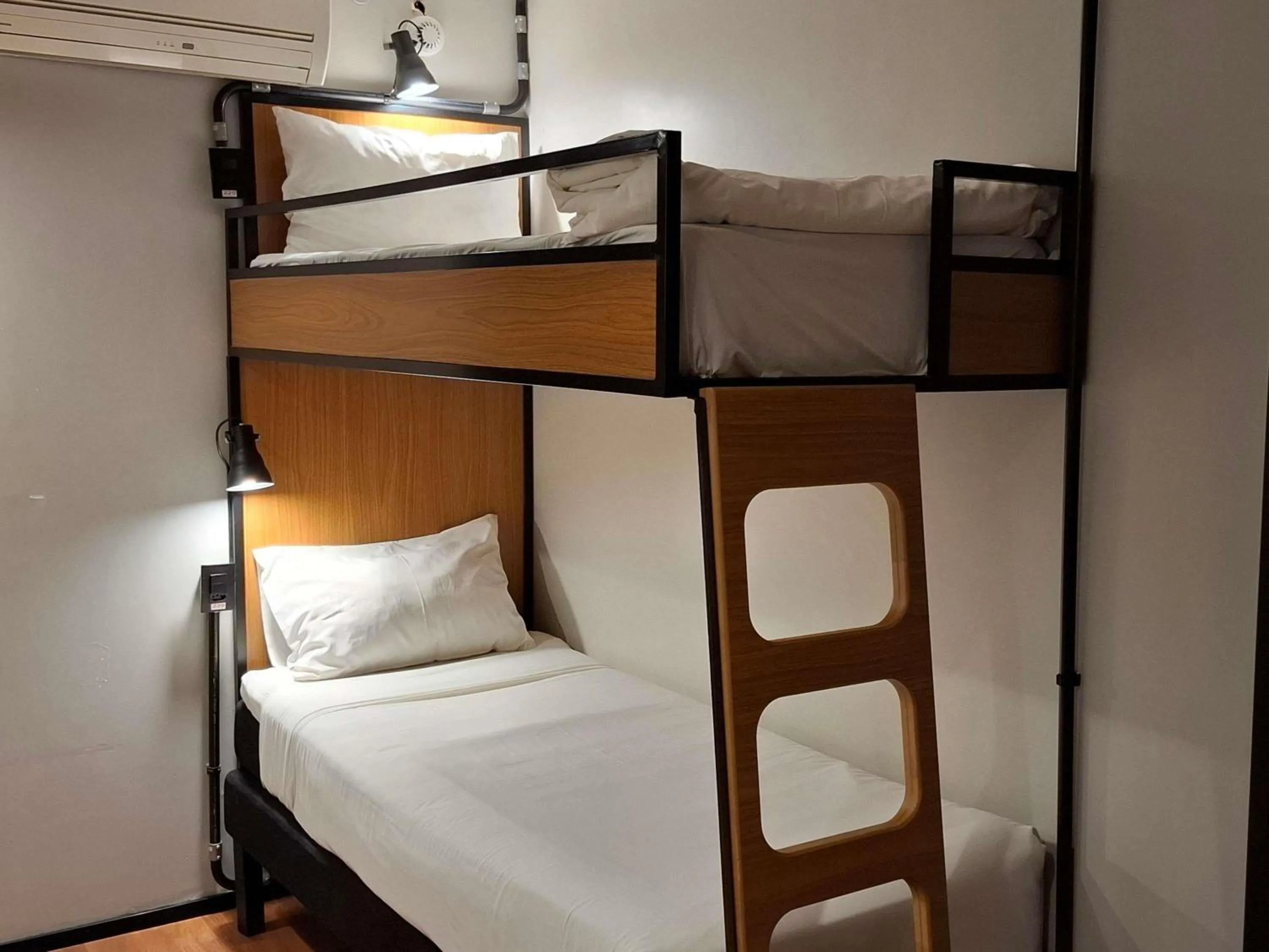 Bedroom, Bed in ibis Copacabana Posto 2