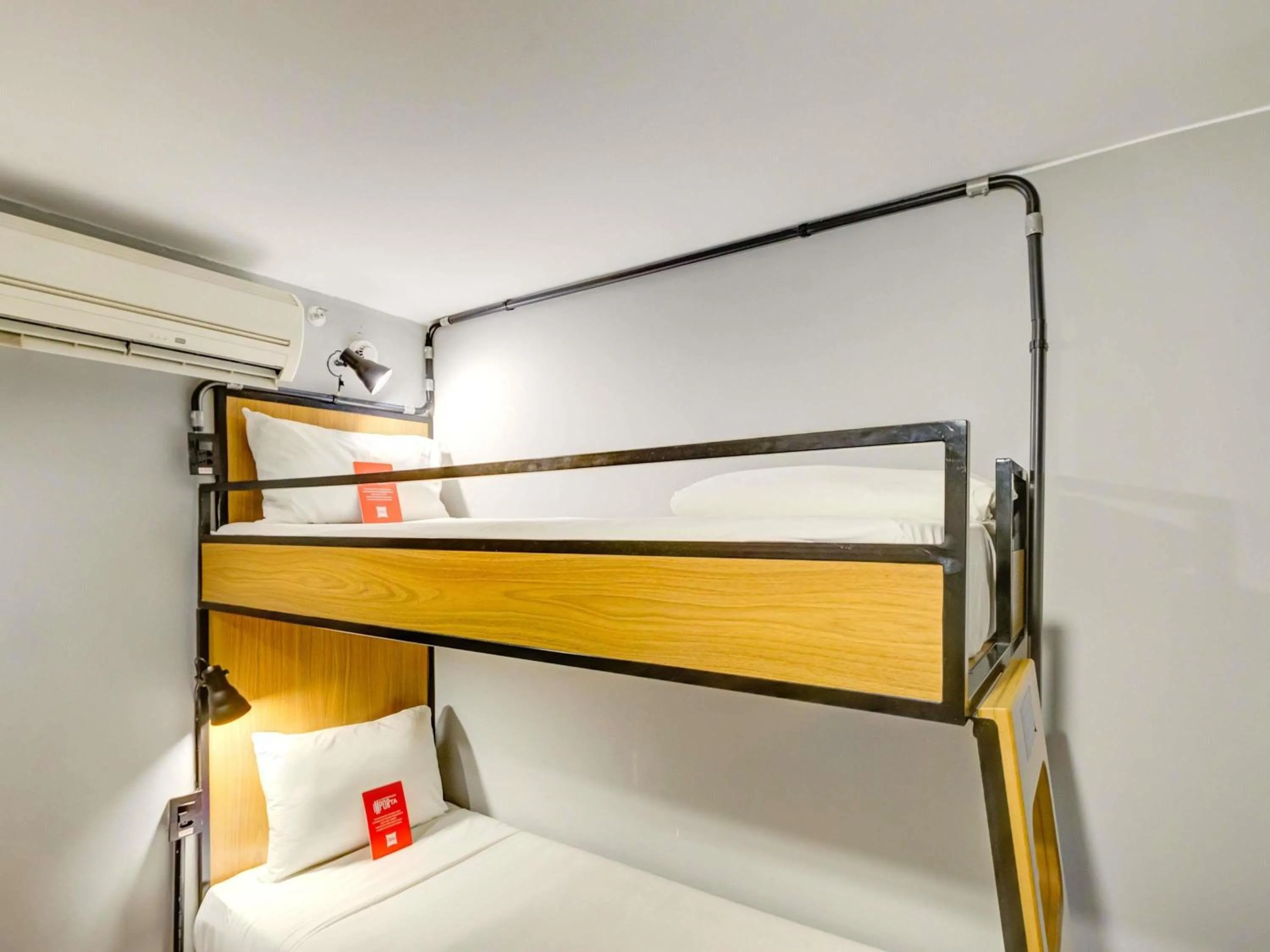 Bedroom, Bed in ibis Copacabana Posto 2