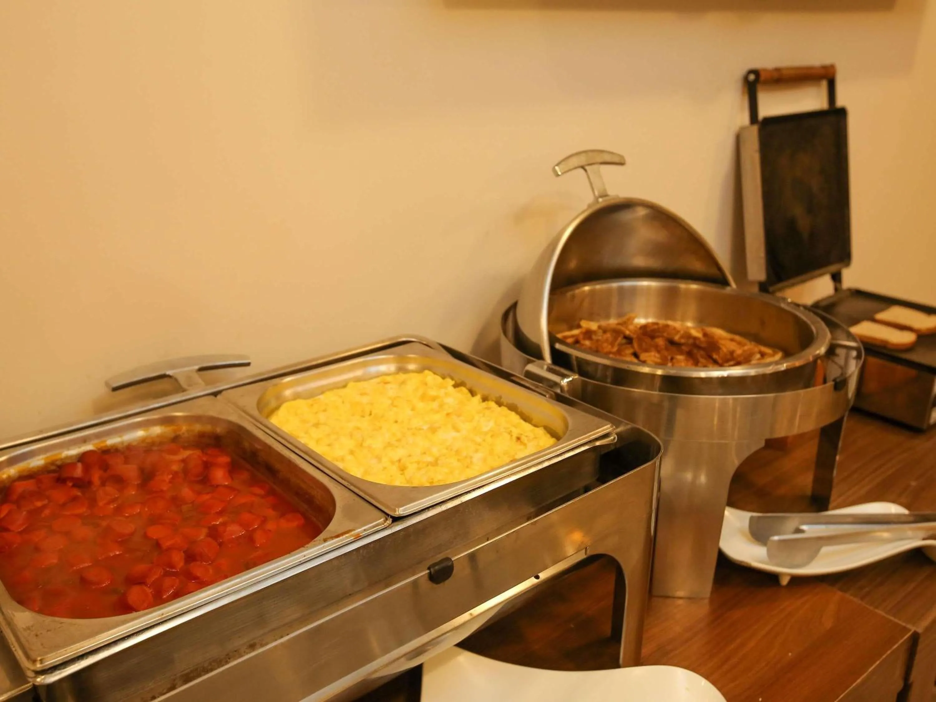 Breakfast in ibis Copacabana Posto 2