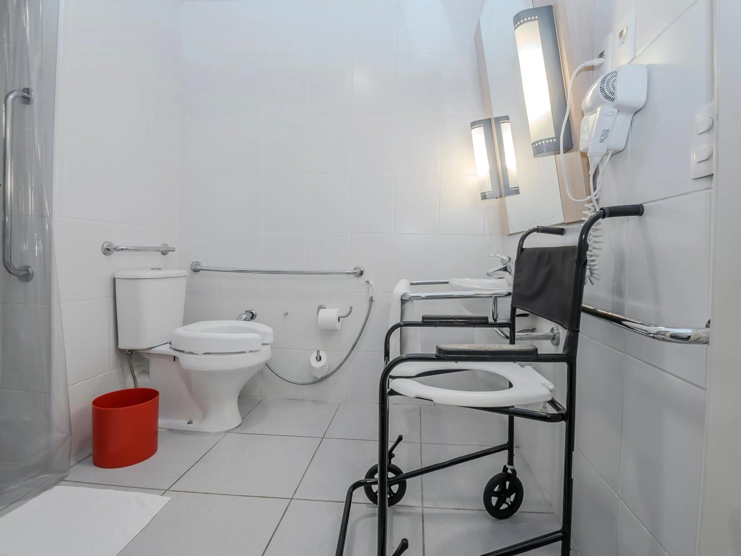 Toilet in Ibis Foz do Iguaçu