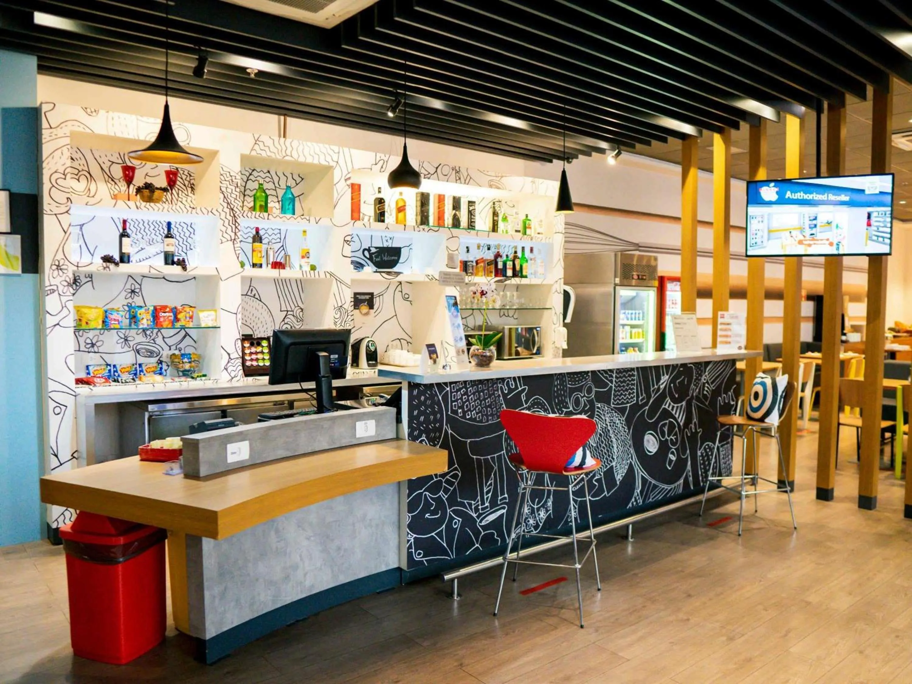 Lounge or bar in Ibis Foz do Iguaçu