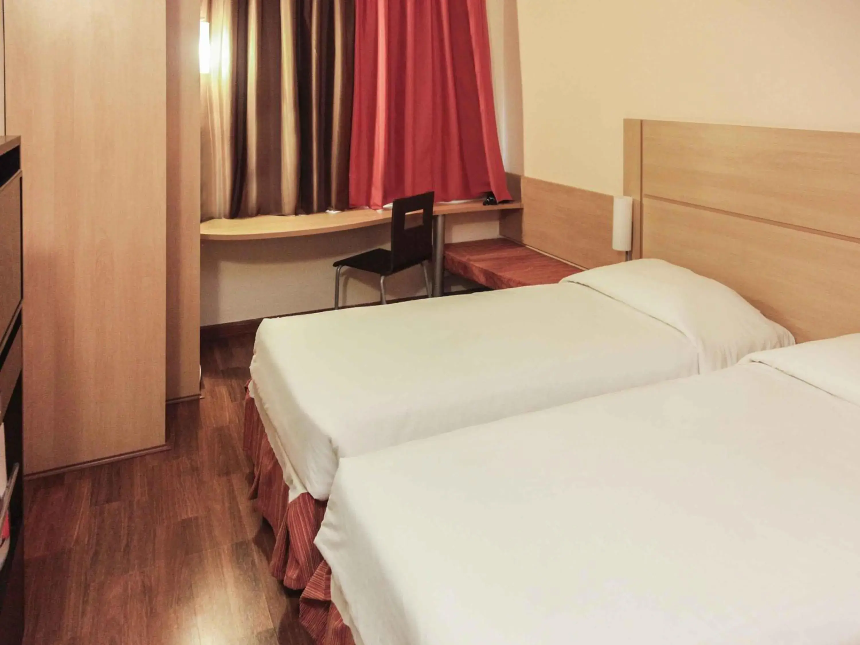 Standard Twin Room - single occupancy in Ibis Sertaozinho Standard Twin Room - single occupancy in Ibis Sertaozinho