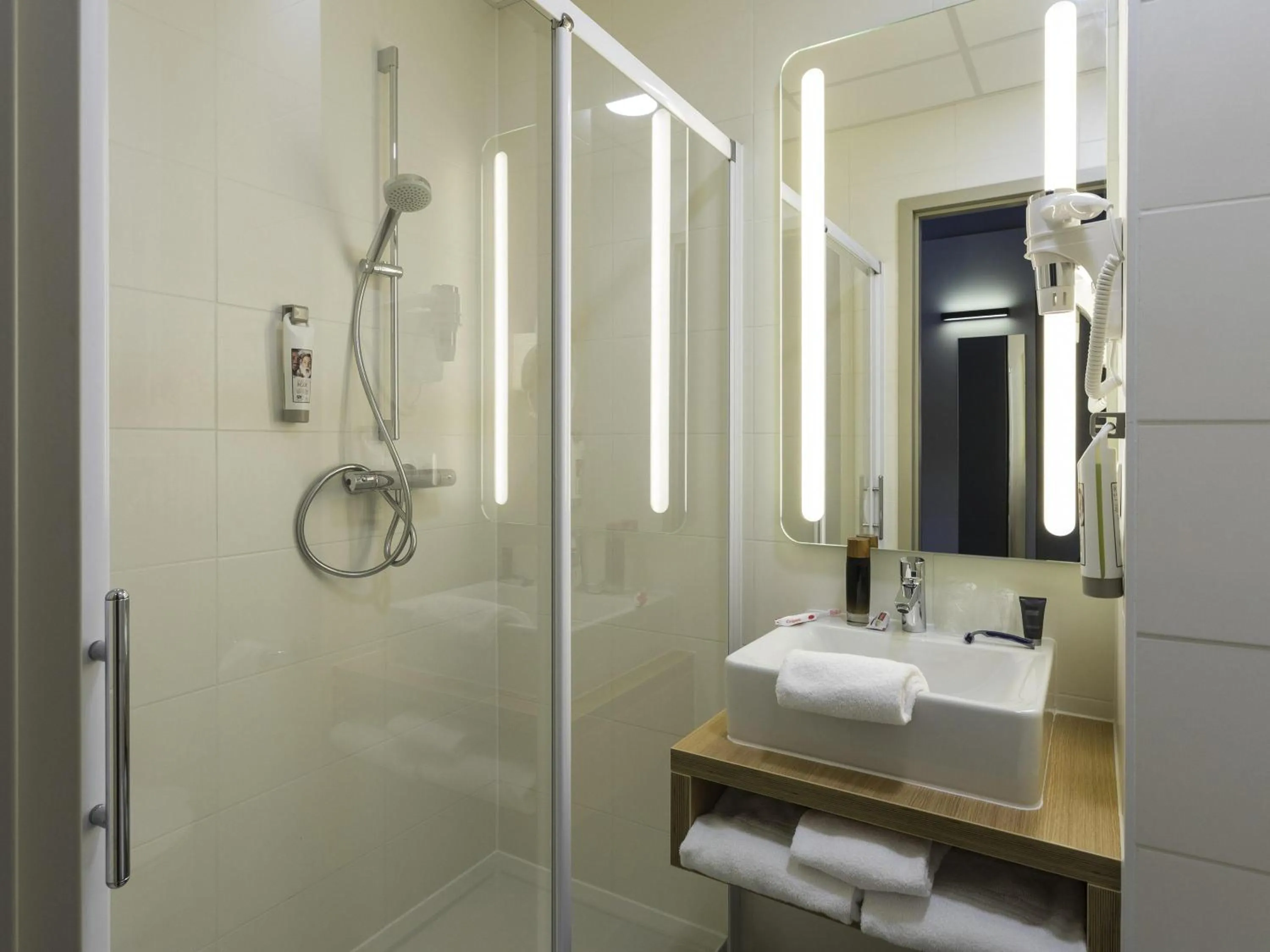 Property building in ibis De Haan