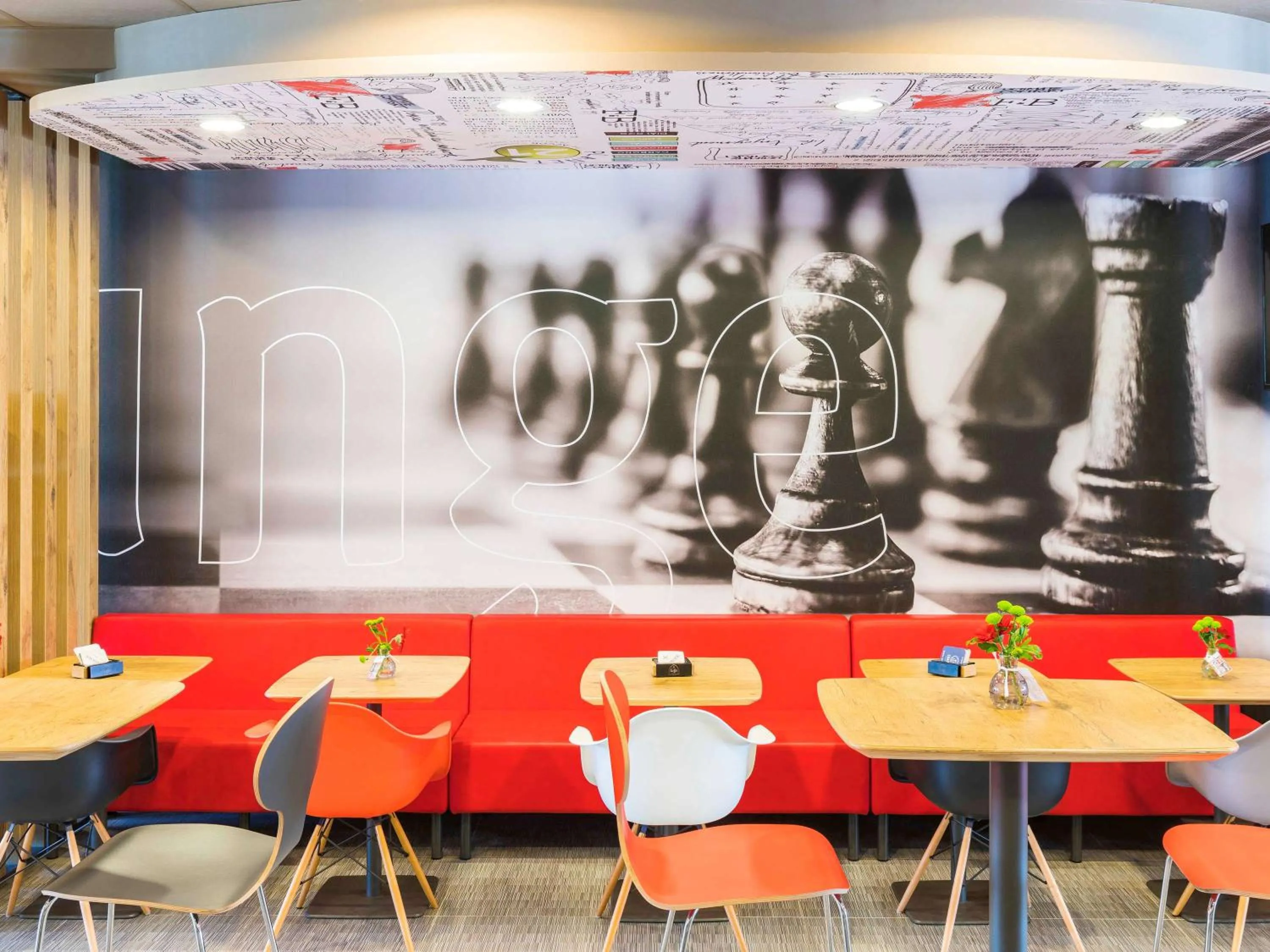 Lounge or bar in ibis De Haan