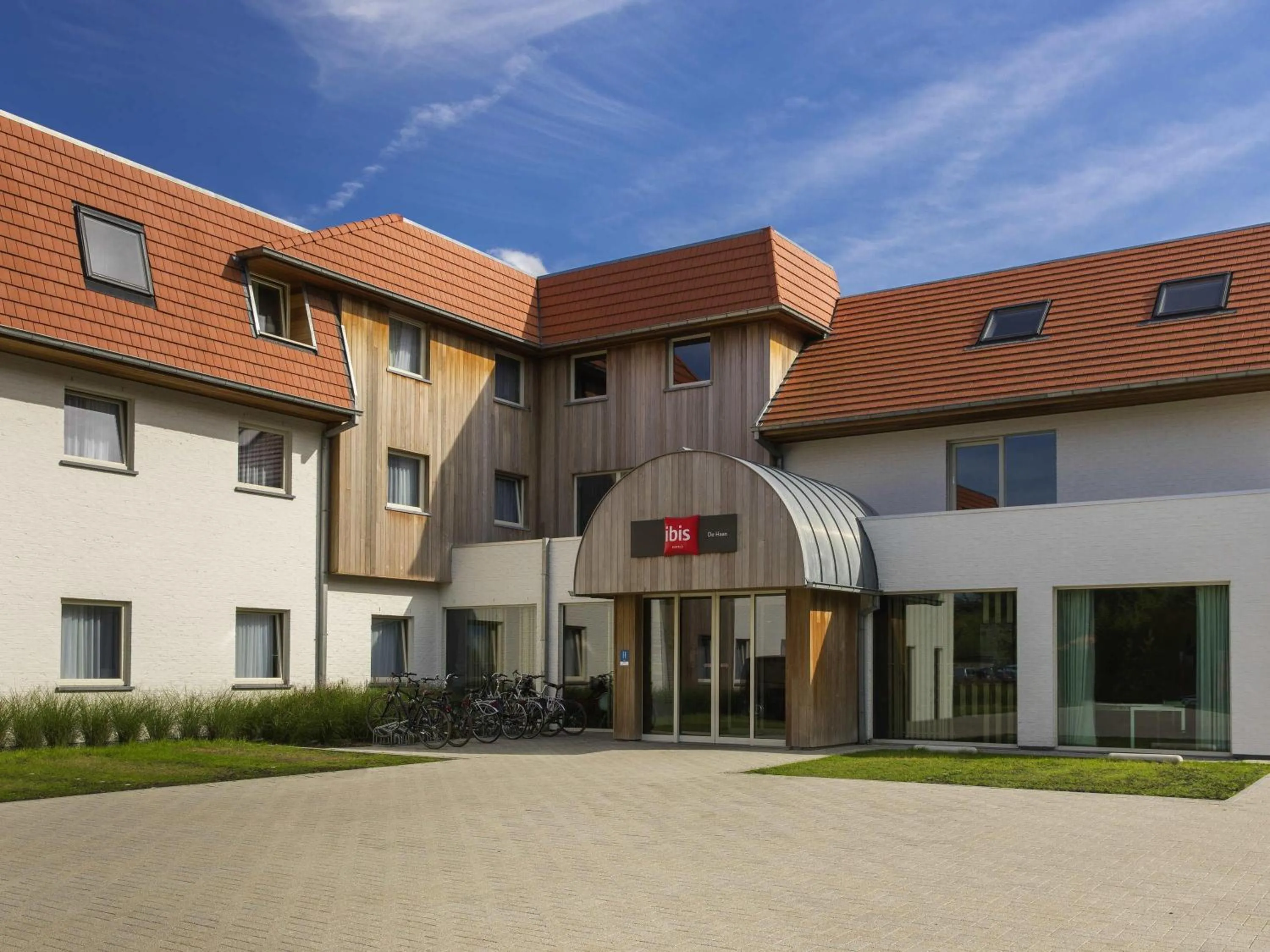 Property building in ibis De Haan