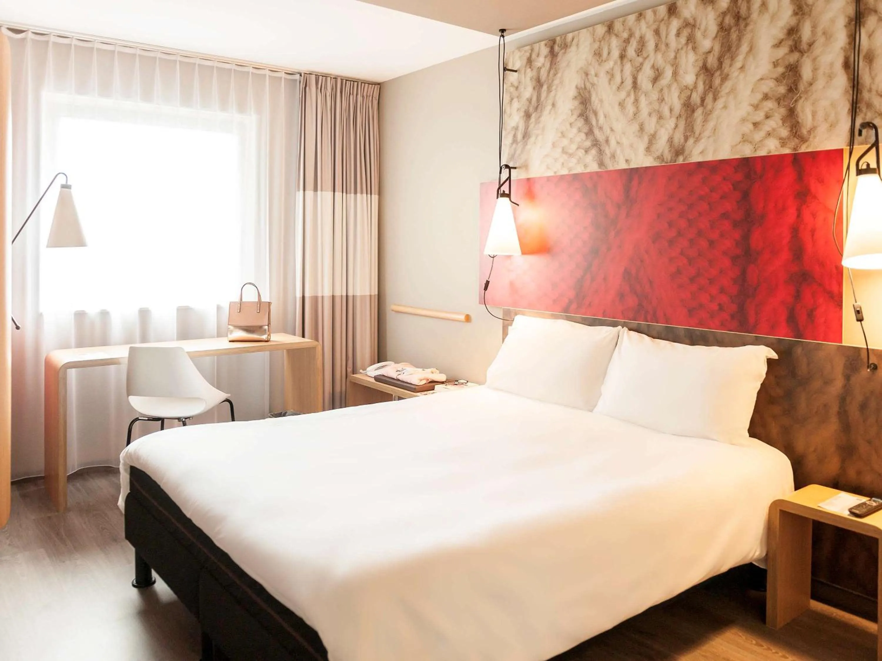 Photo of the whole room, Bed in ibis De Haan