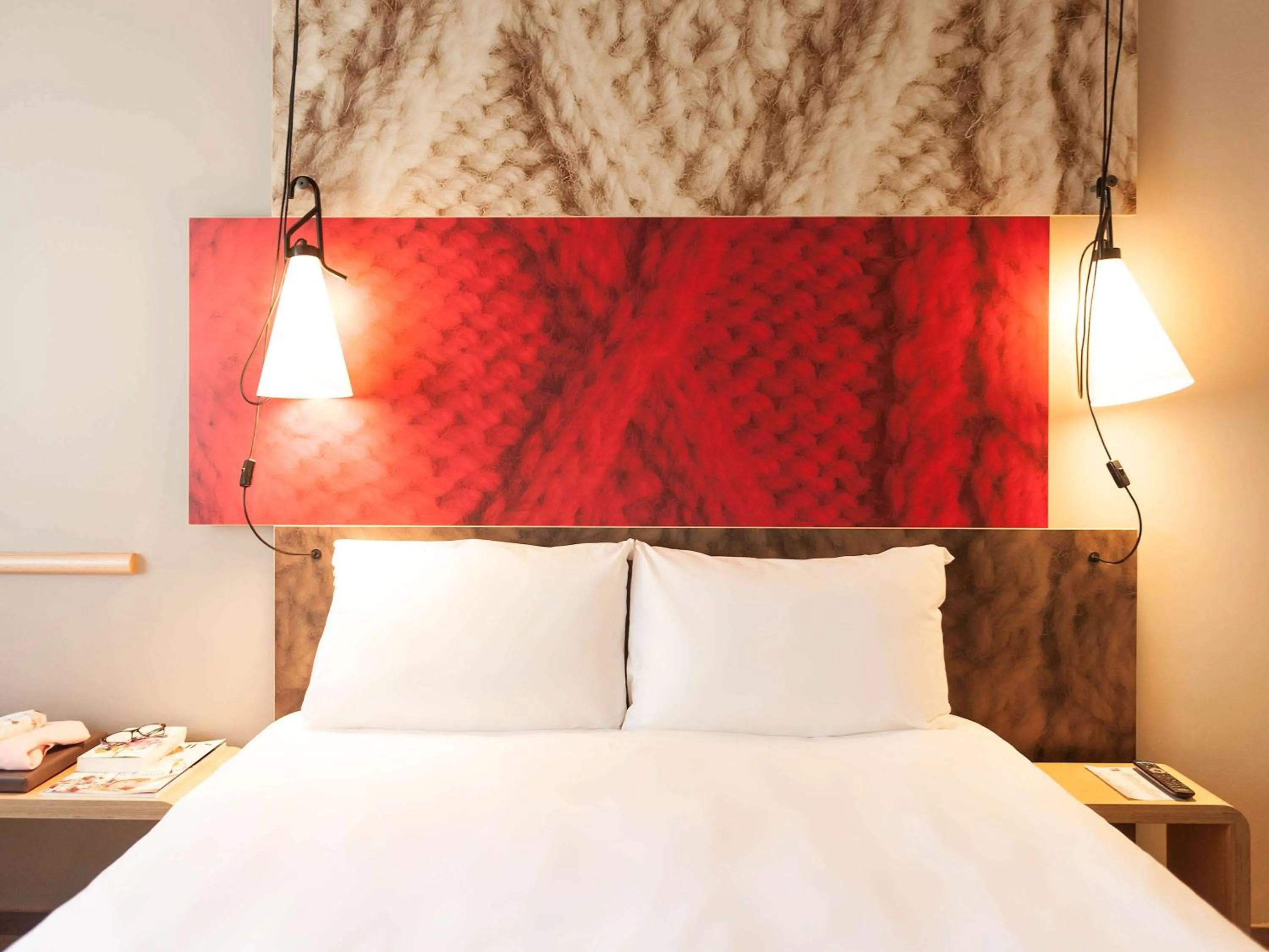 Photo of the whole room, Bed in ibis De Haan