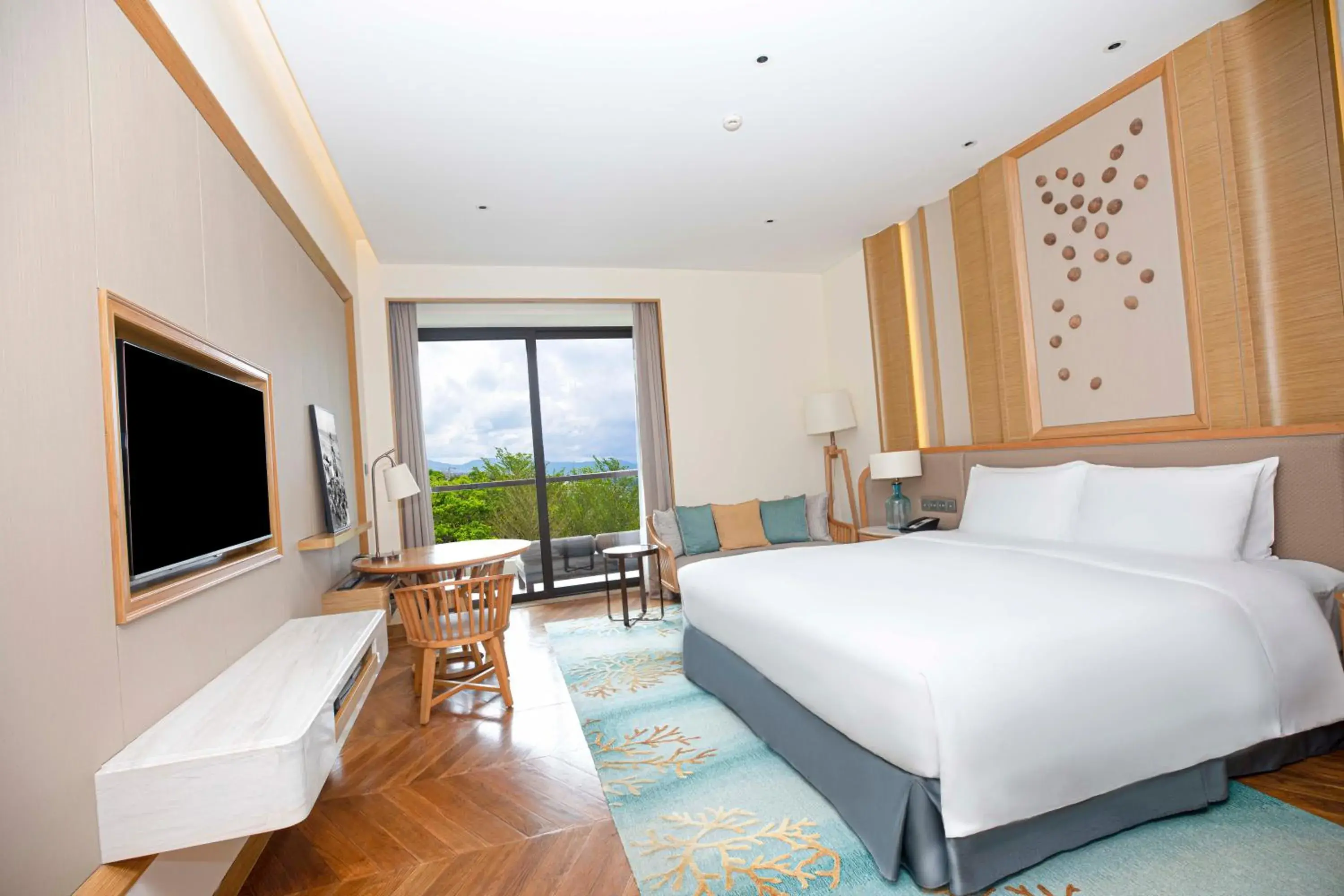 Deluxe King Bed Room in Sofitel Sanya Leeman Resort Deluxe King Bed Room in Sofitel Sanya Leeman Resort