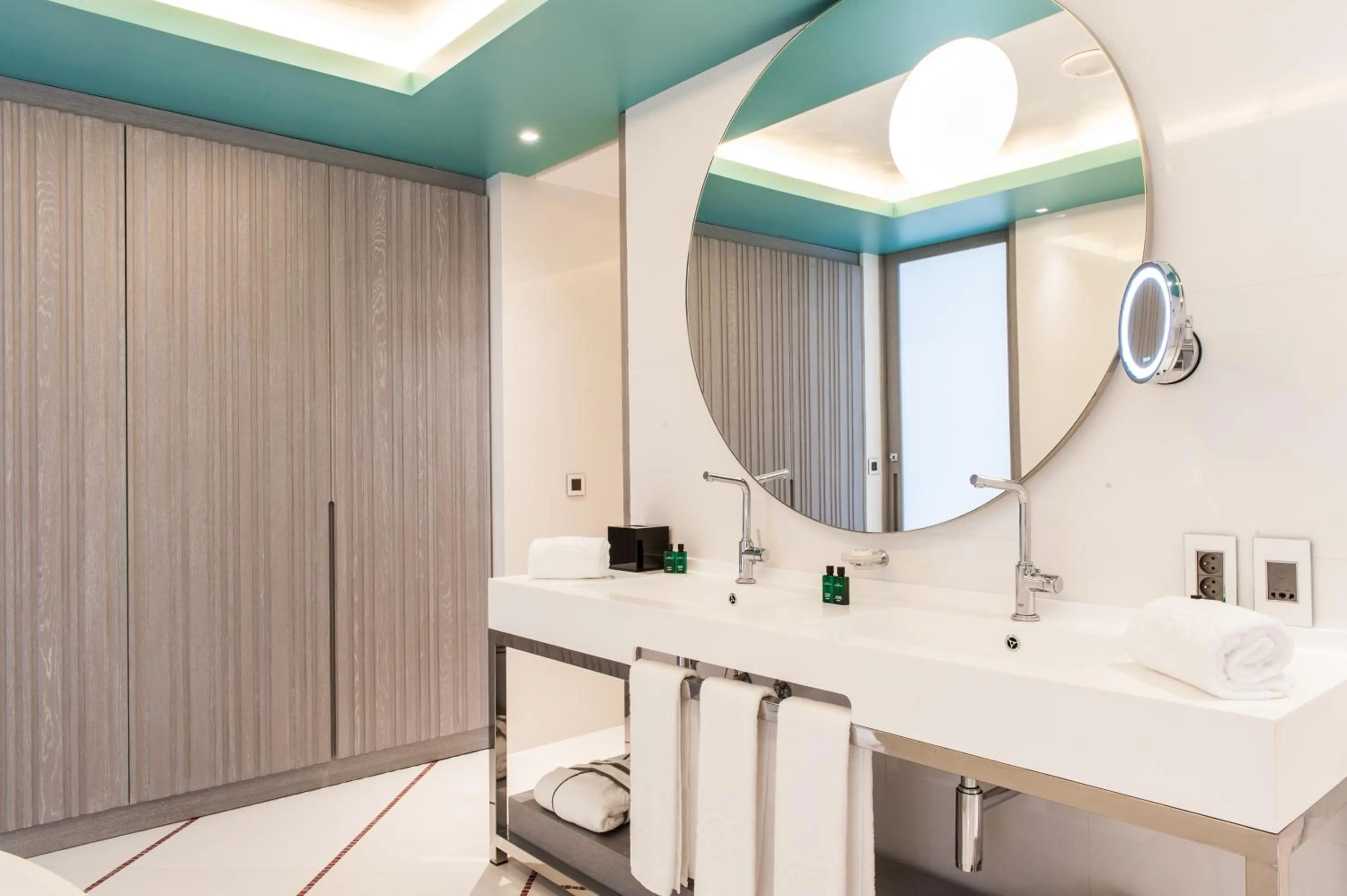 Shower in Sofitel Tamuda Bay Beach And Spa