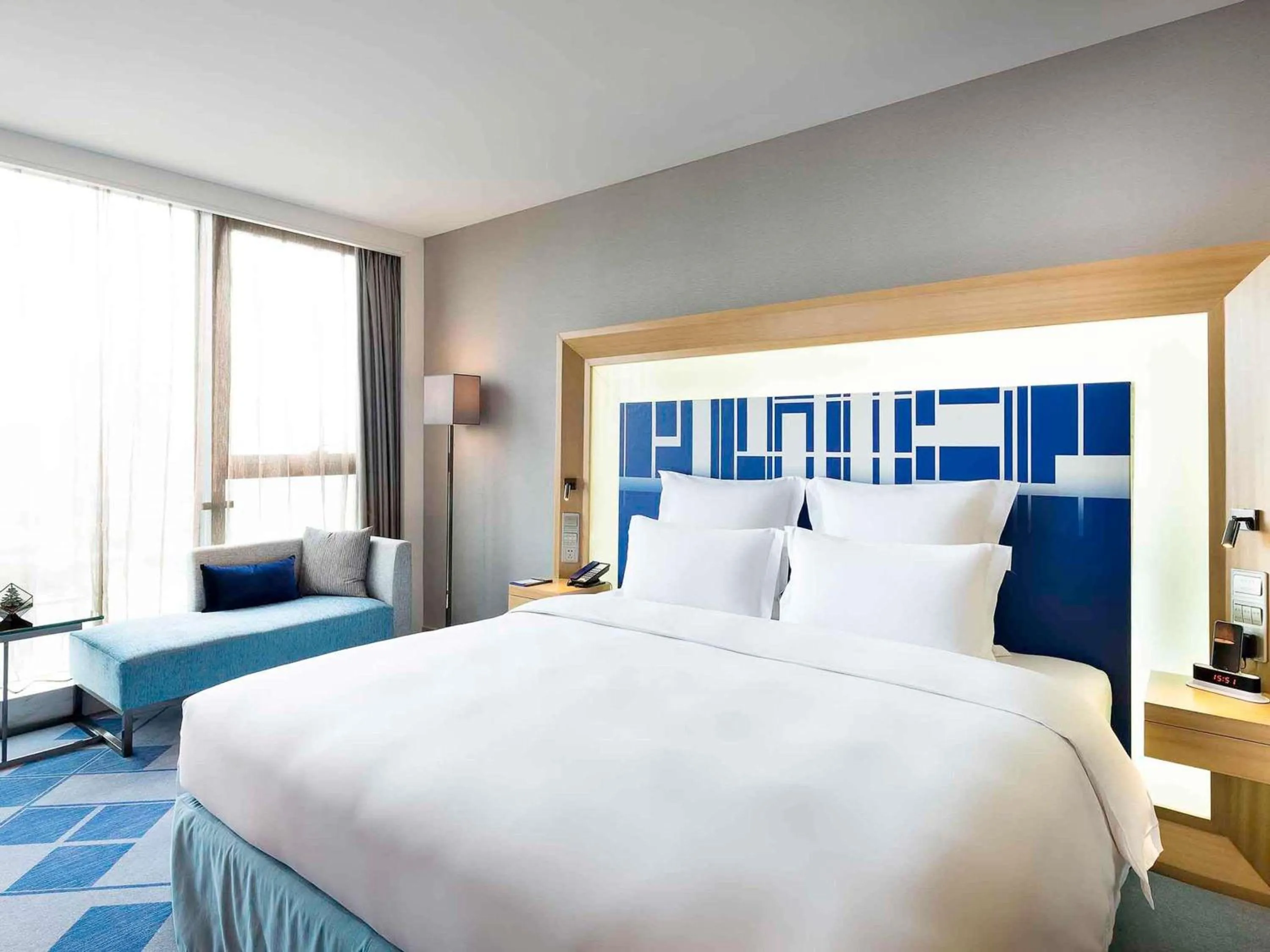 Bedroom, Bed in Novotel Ningbo East