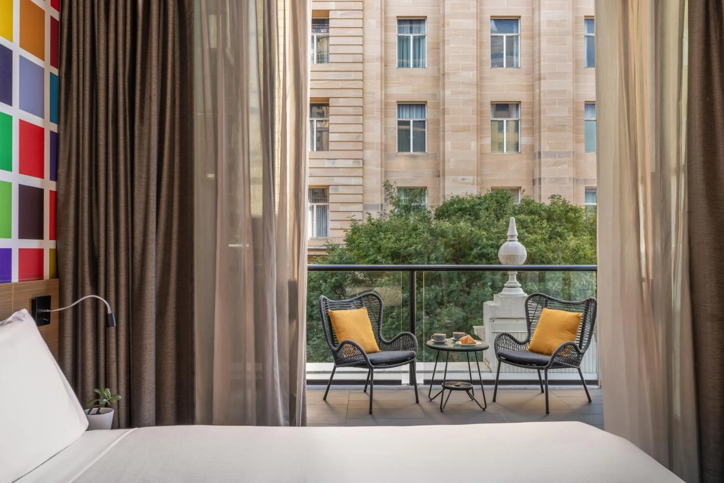 View (from property/room), Bed in ibis Styles Brisbane Elizabeth Street