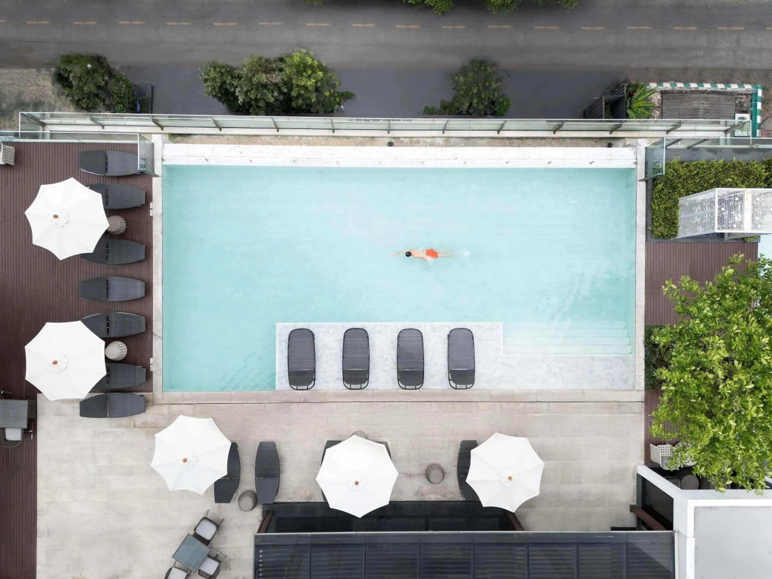 Pool view in Novotel Bangkok Sukhumvit 20