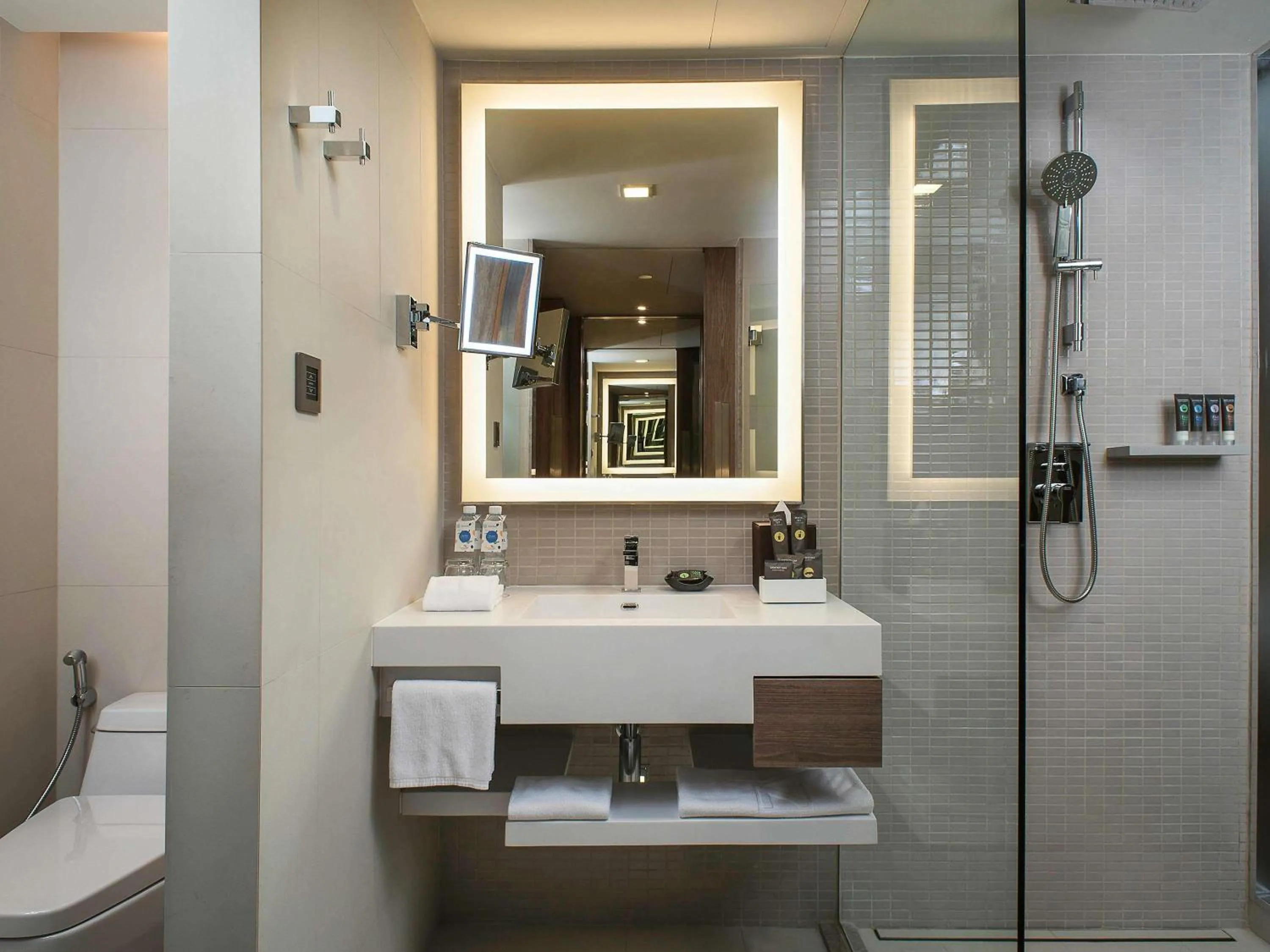 Bedroom in Novotel Bangkok Sukhumvit 20