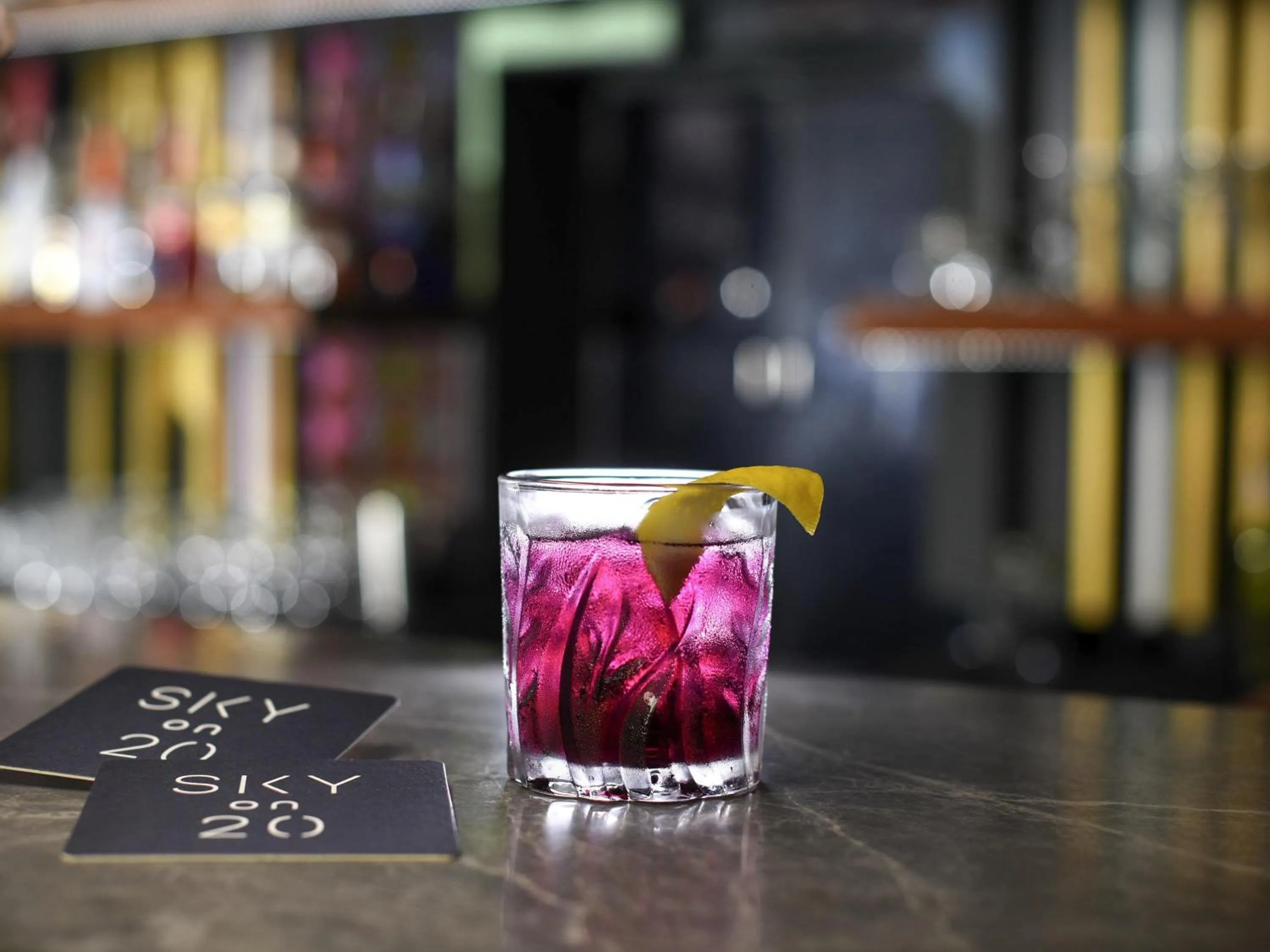 Lounge or bar in Novotel Bangkok Sukhumvit 20