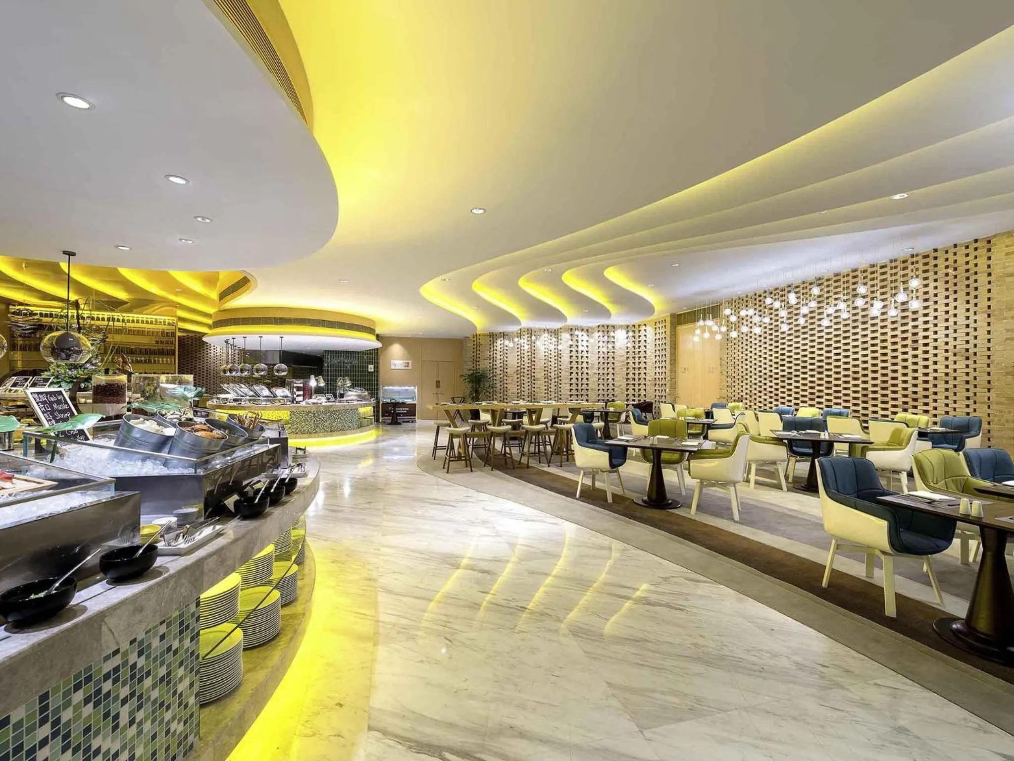 Restaurant/places to eat in NOVOTEL Jinji Lake Suzhou SIP