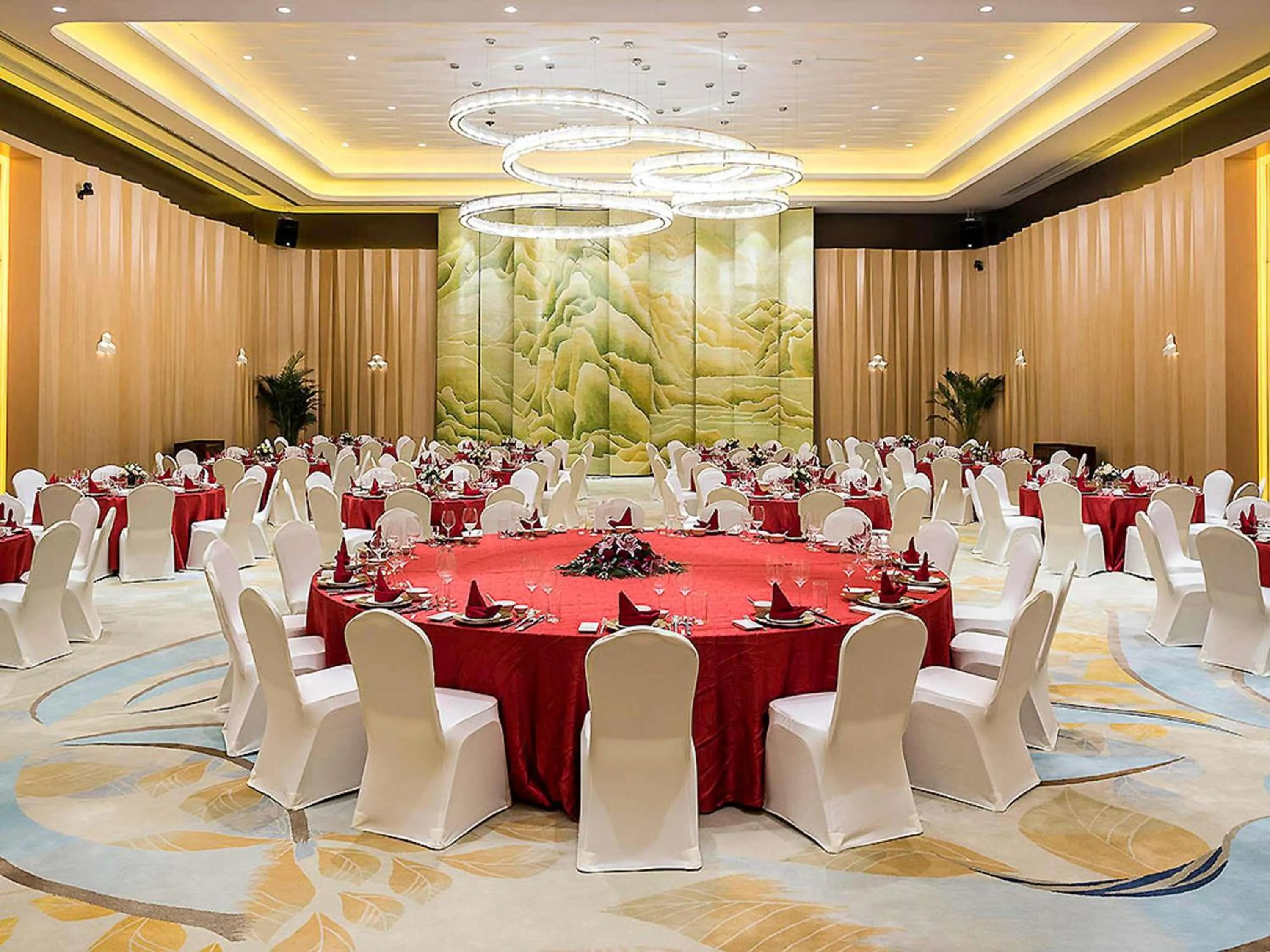 Meeting/conference room in NOVOTEL Jinji Lake Suzhou SIP