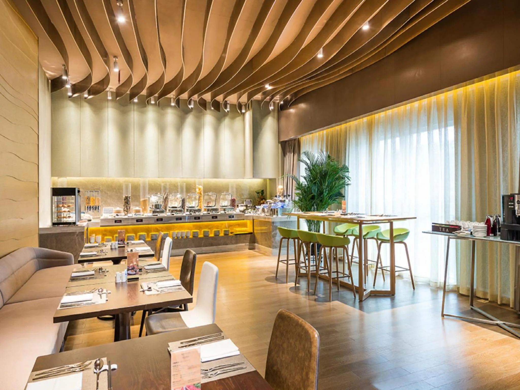 Restaurant/places to eat in NOVOTEL Jinji Lake Suzhou SIP