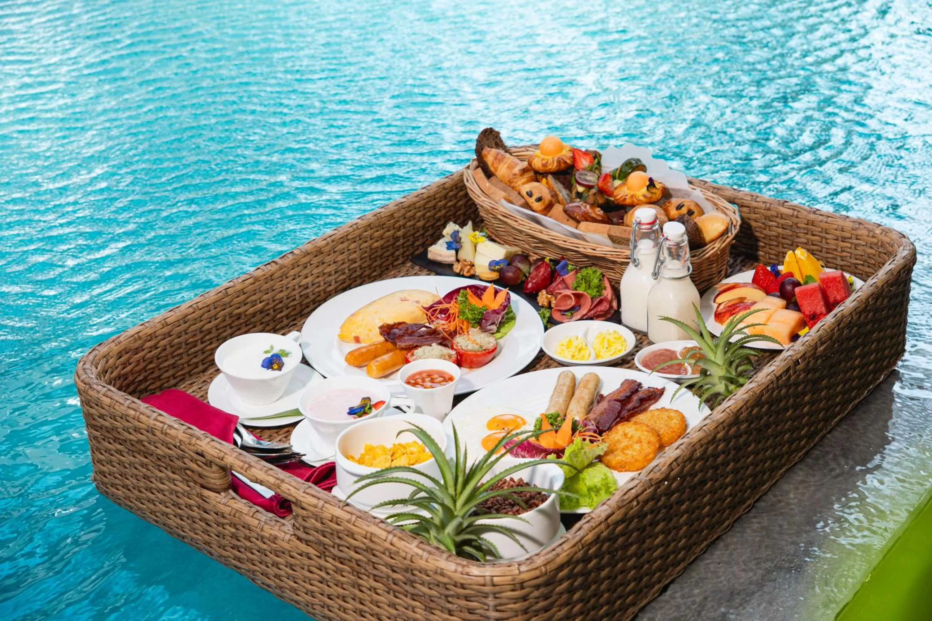 Food and drinks in Novotel Phu Quoc Resort