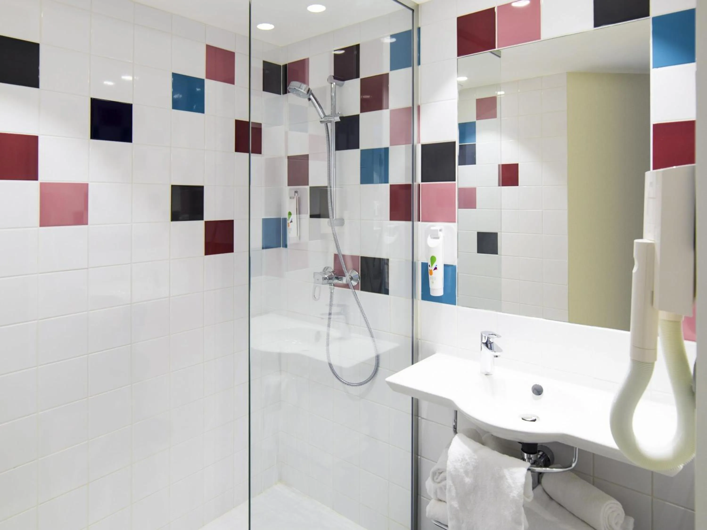 Bedroom in Ibis Styles Collioure Port Vendres