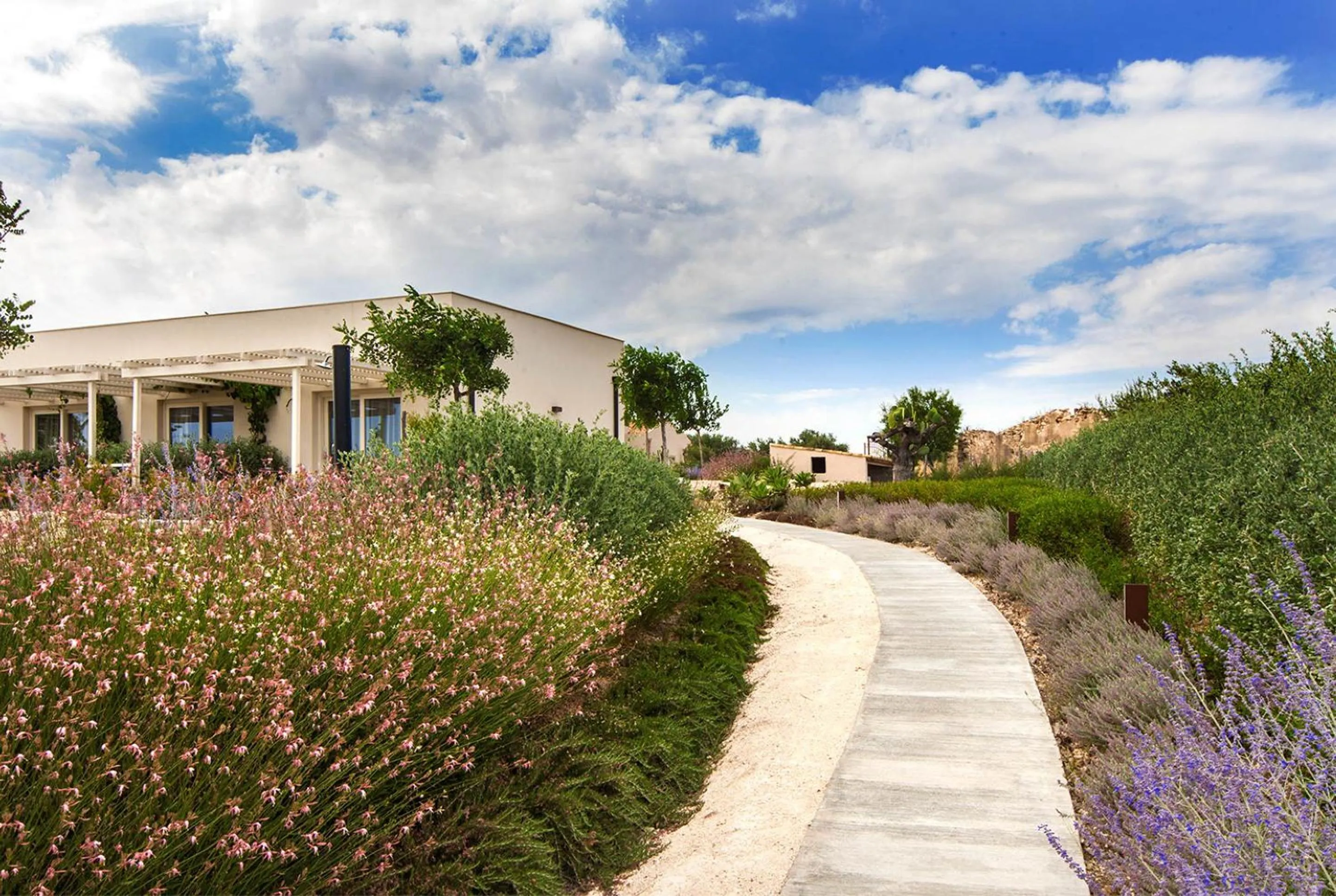 Parking in Scilla Maris Charming Suites