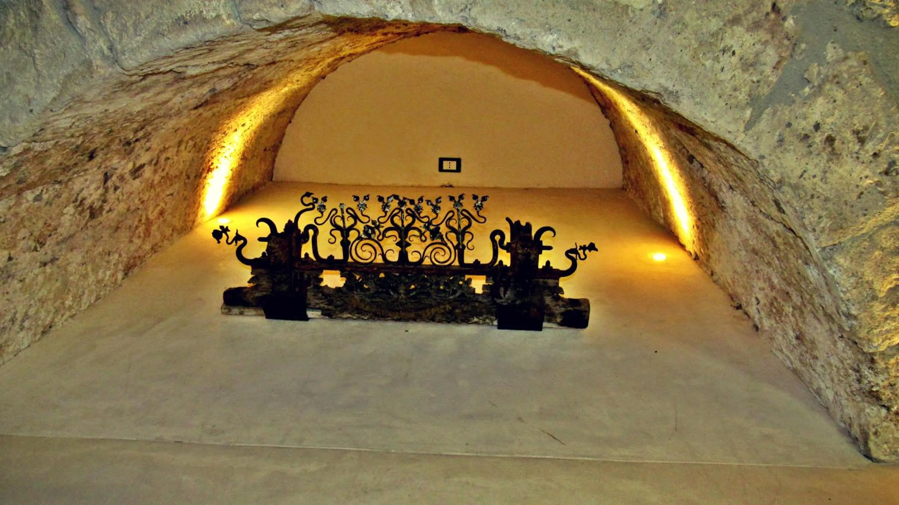 Decorative detail in Scilla Maris Charming Suites