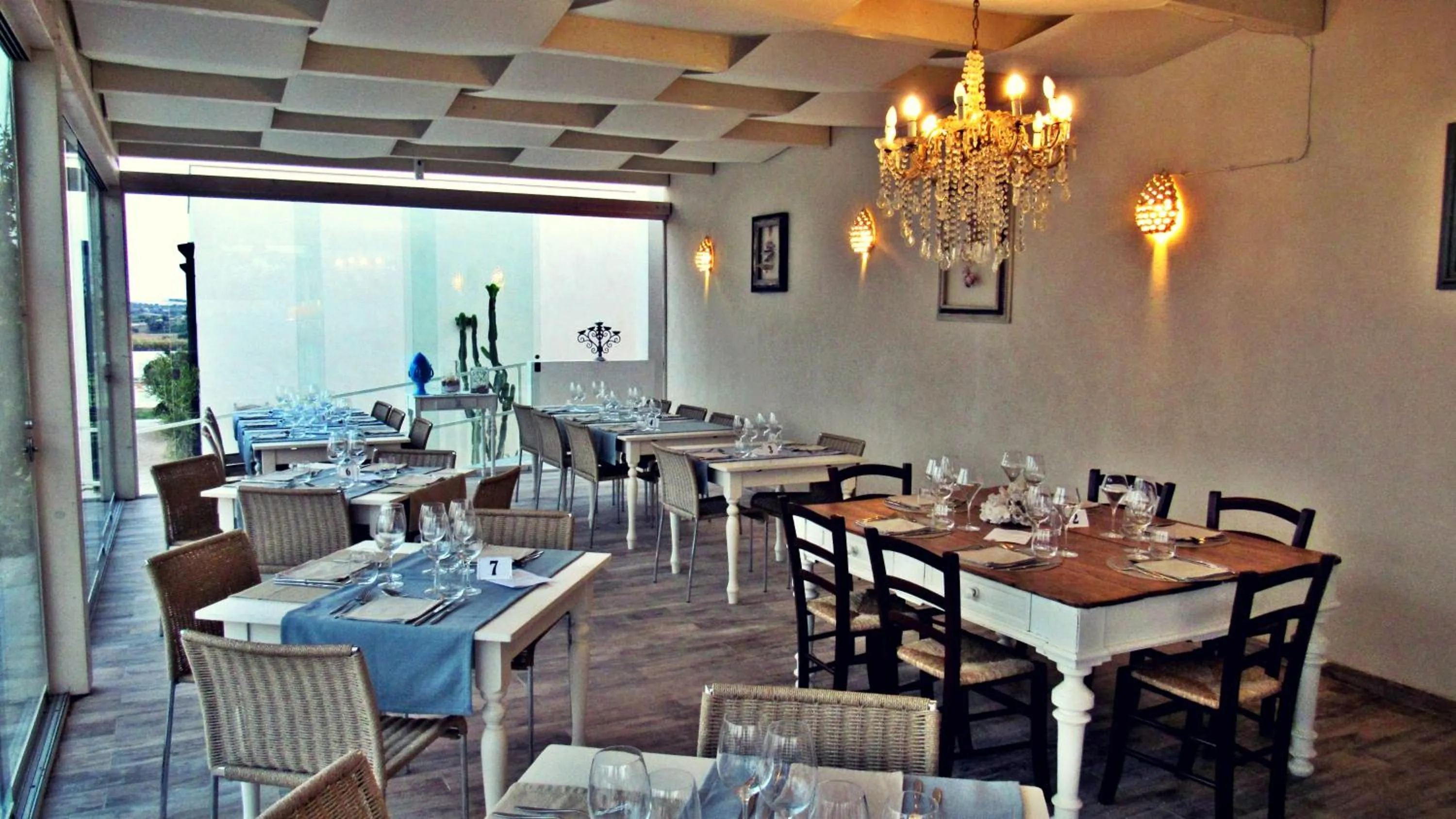 Restaurant/places to eat in Scilla Maris Charming Suites
