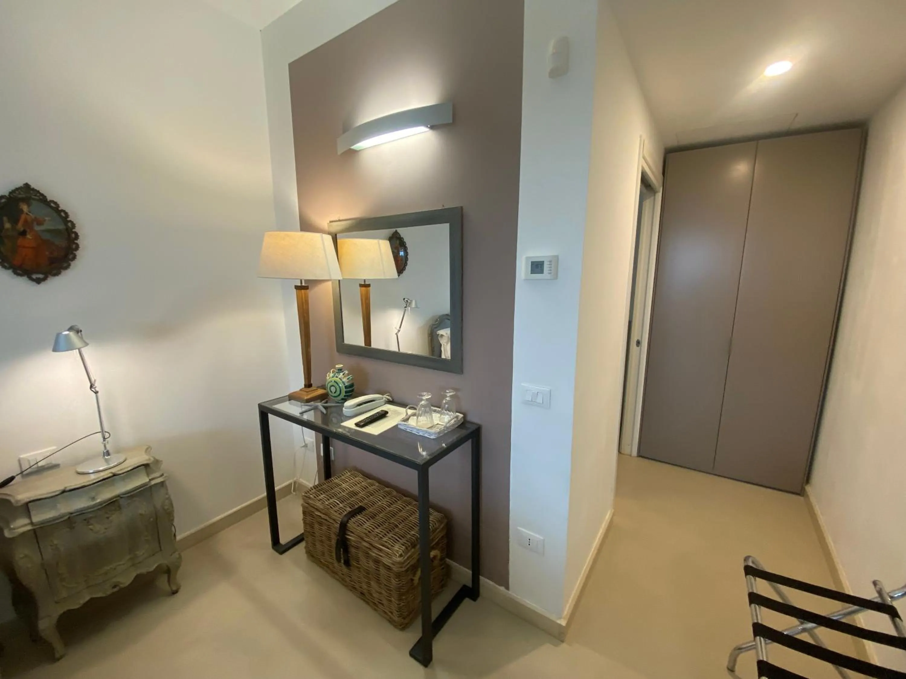 Decorative detail, Bed in Scilla Maris Charming Suites