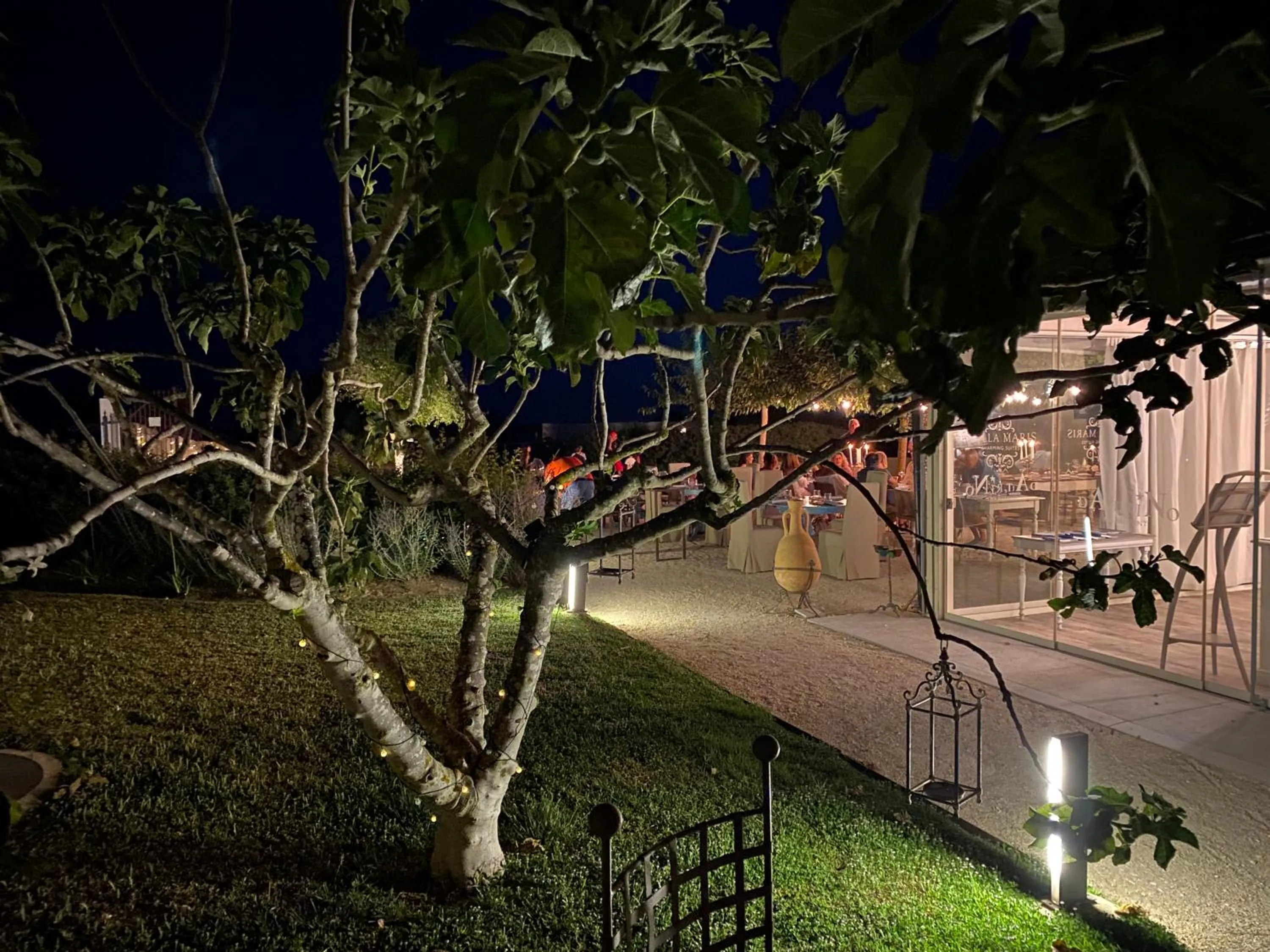 Restaurant/places to eat in Scilla Maris Charming Suites