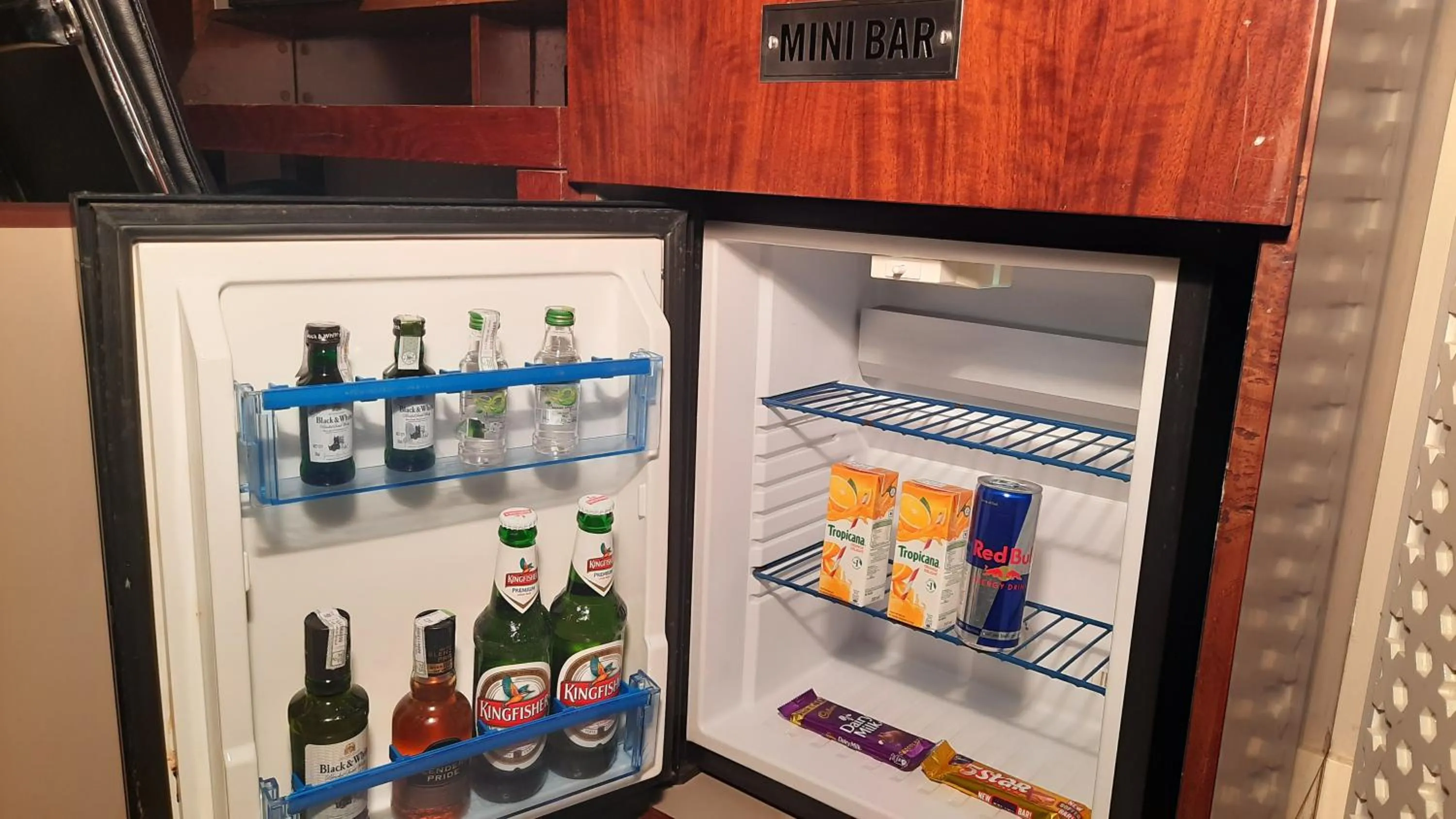 Coffee/tea facilities in Country Inns & Suites By Radisson Manipal