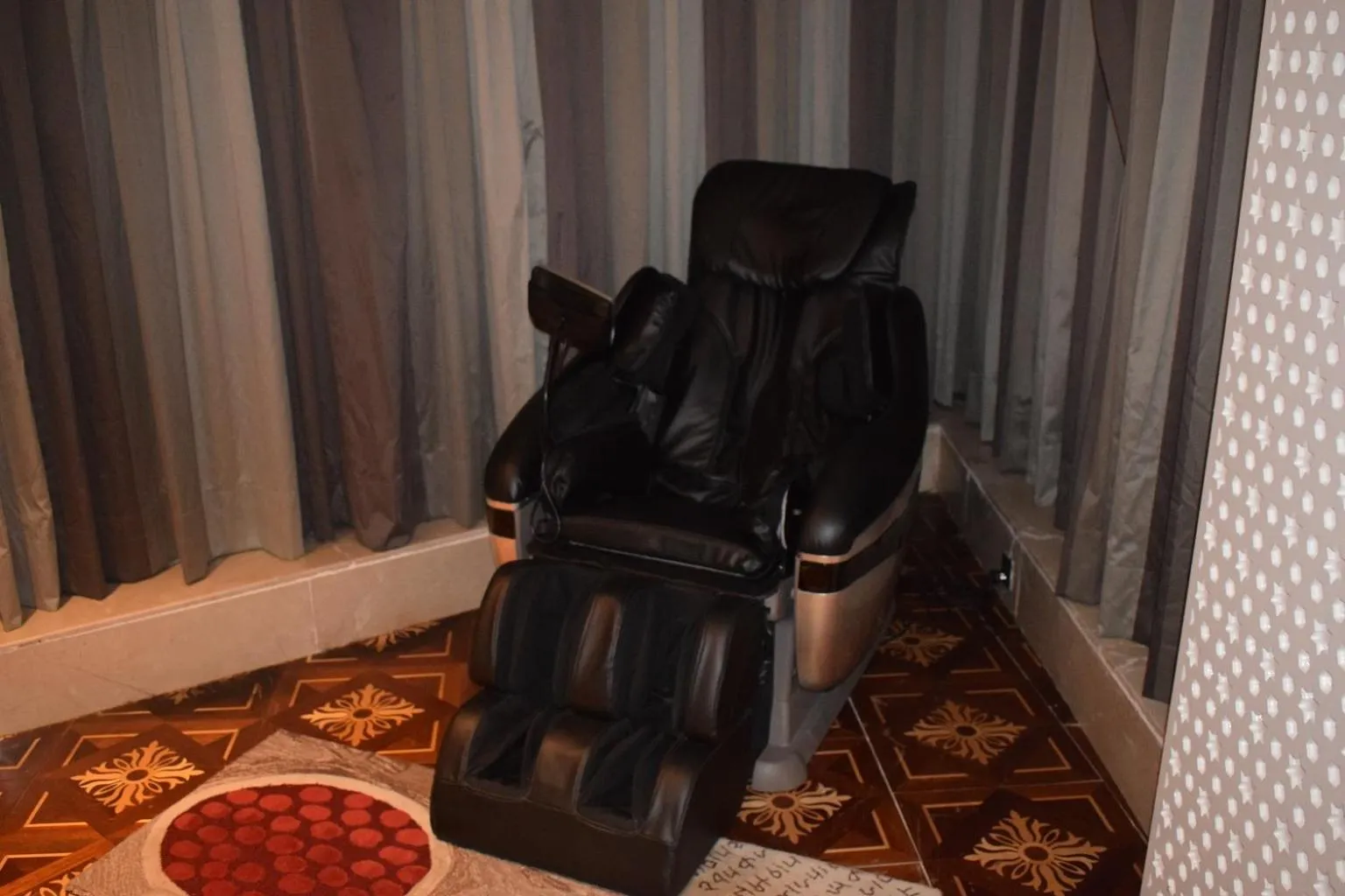 Massage in Country Inns & Suites By Radisson Manipal