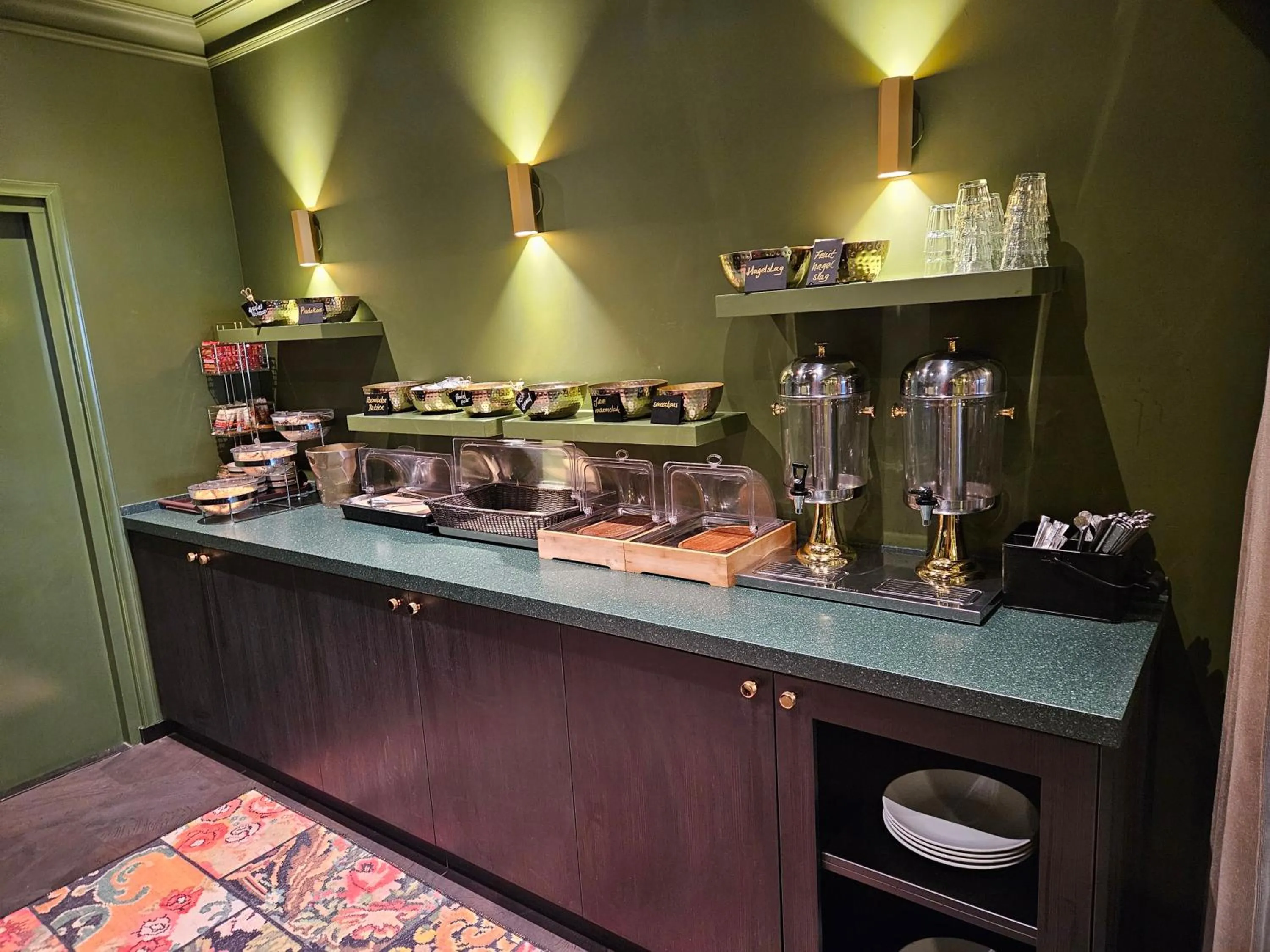 Breakfast in Valkenhof