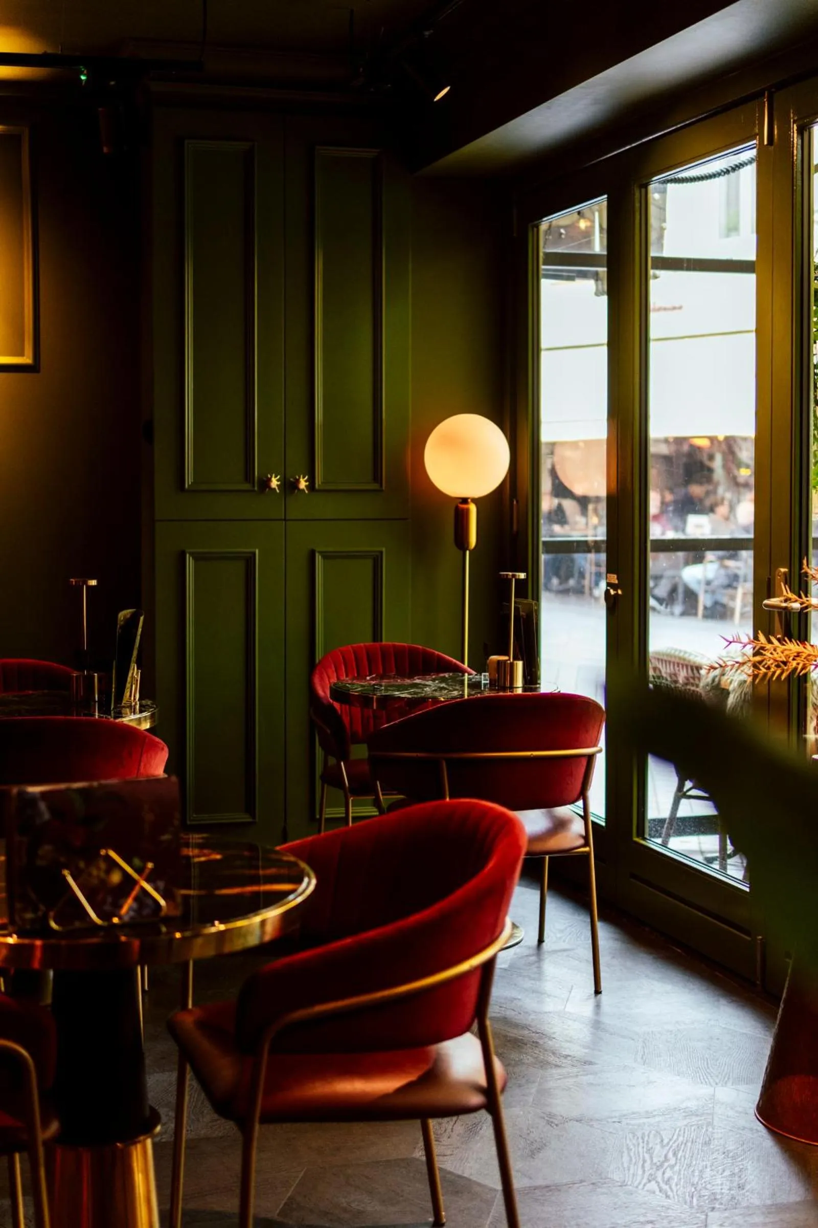 Restaurant/places to eat in Valkenhof