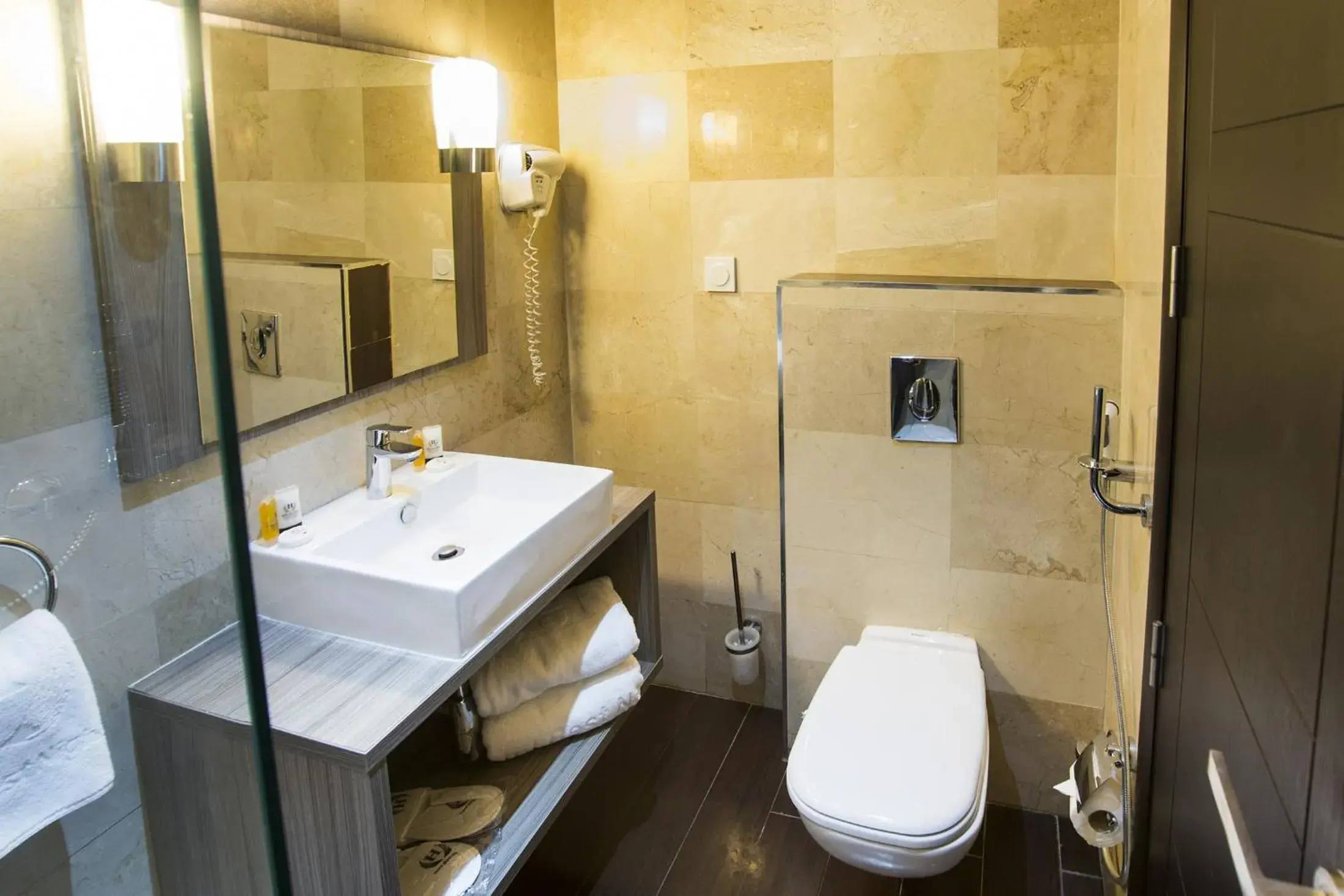 King Room in Hotel Best Night King Room in Hotel Best Night