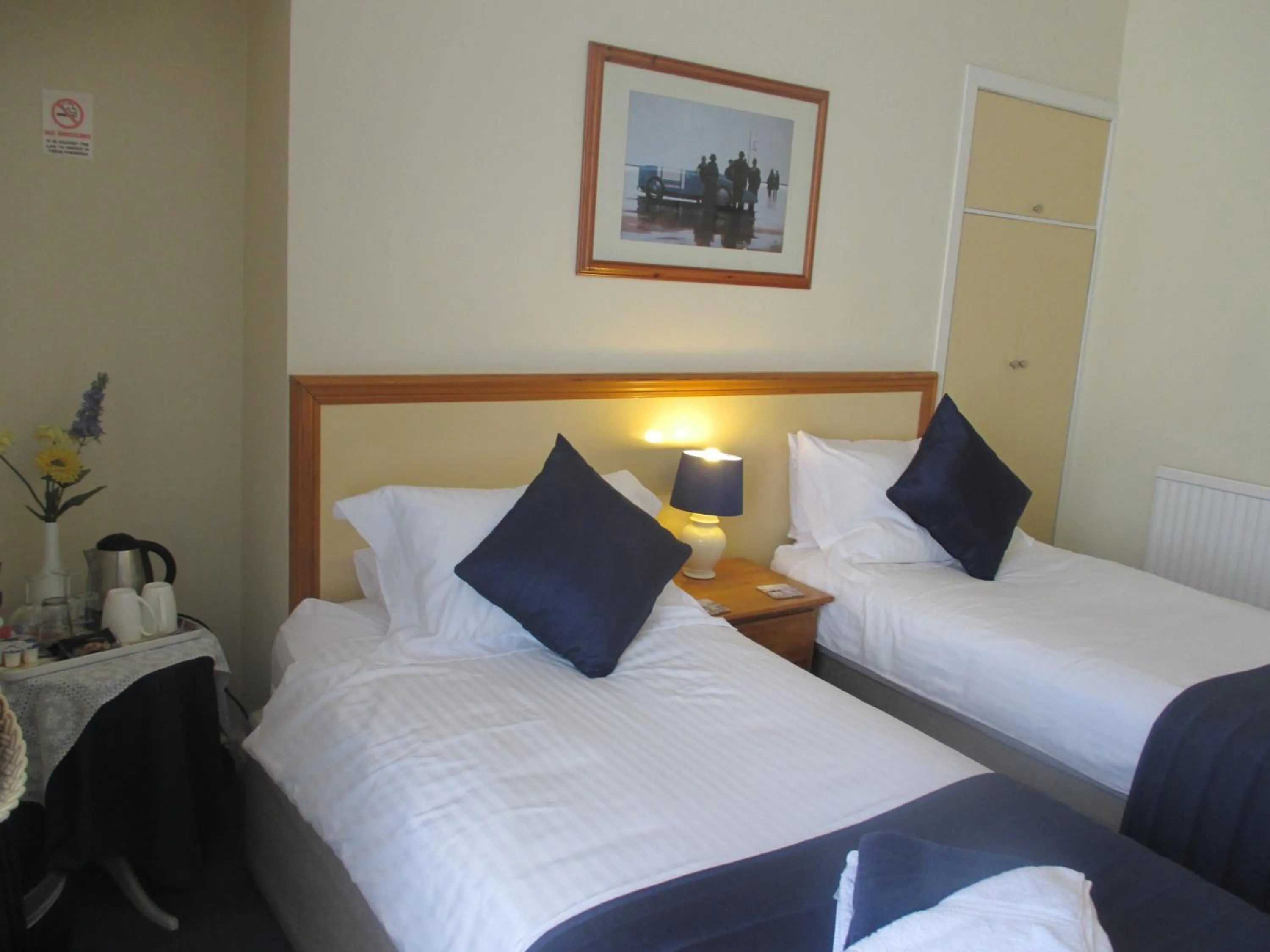 Bed in Caledonia Guest House