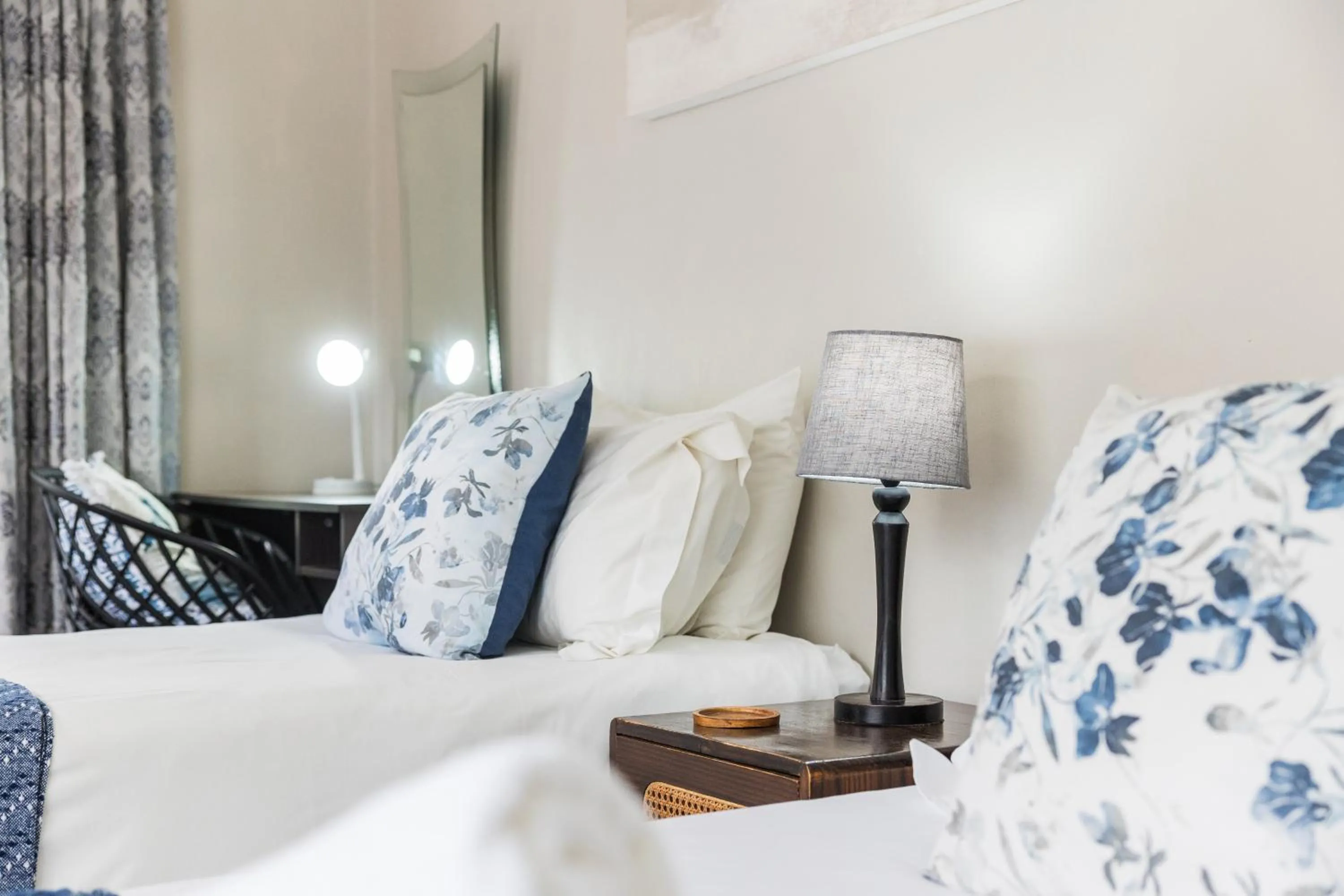 Bed in Rozendal Guest House