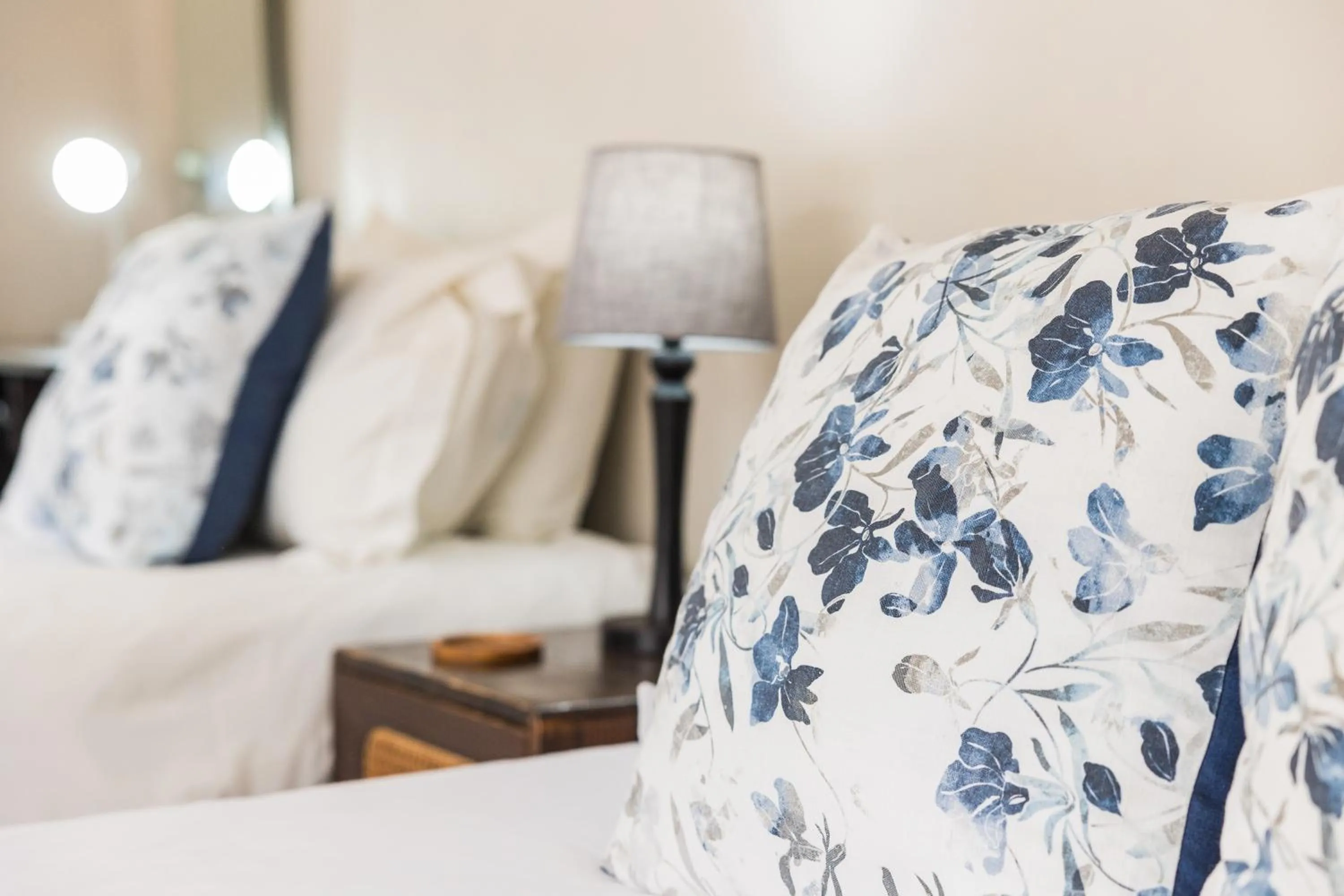 Bed in Rozendal Guest House