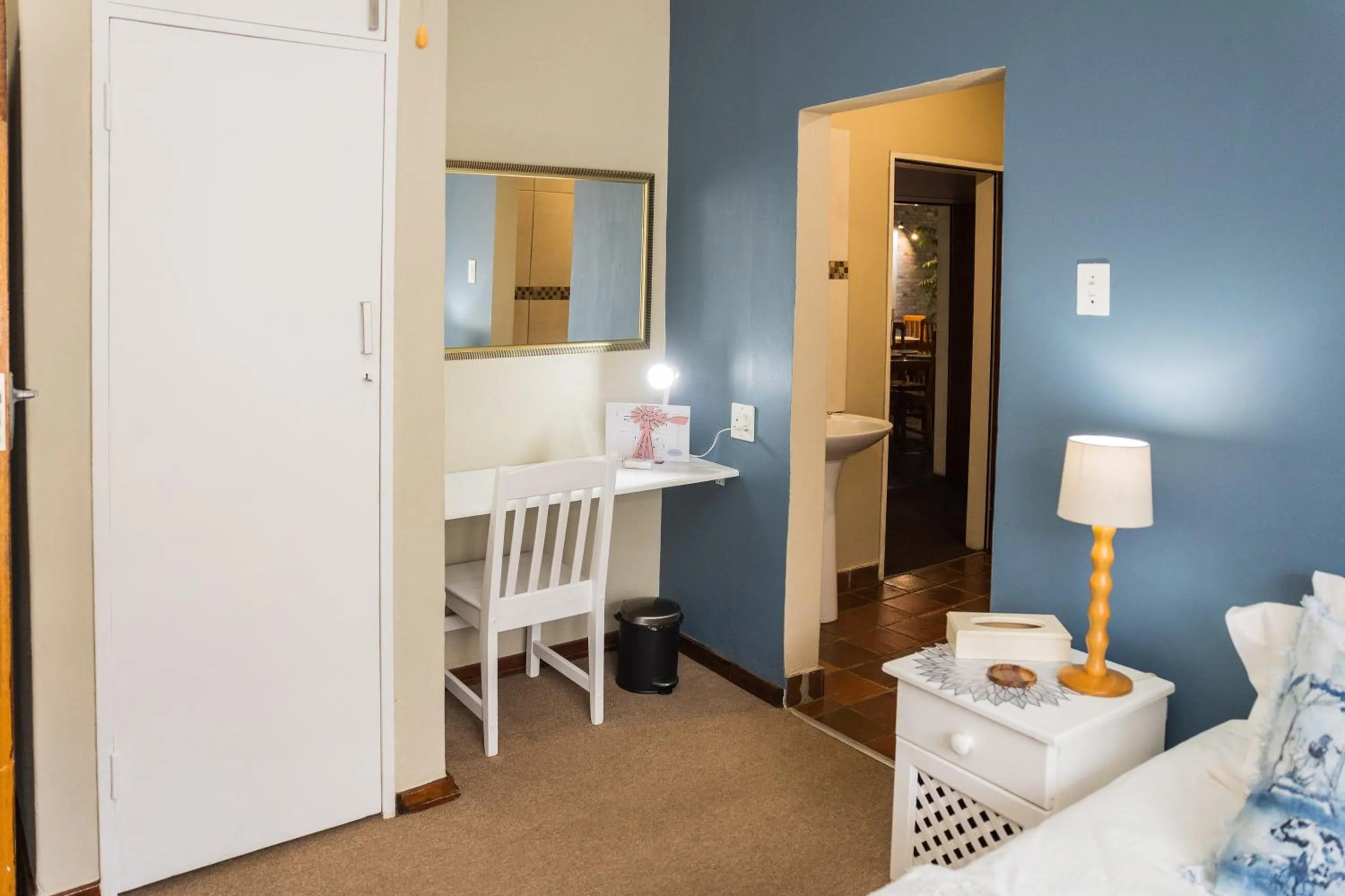 Bed in Rozendal Guest House