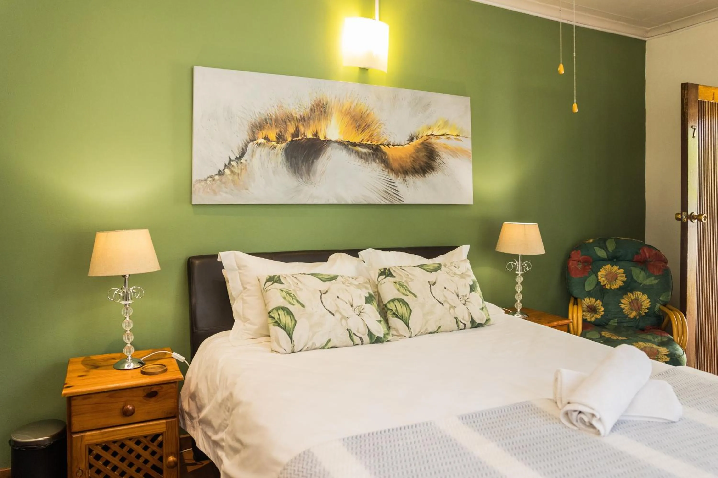 Bed in Rozendal Guest House