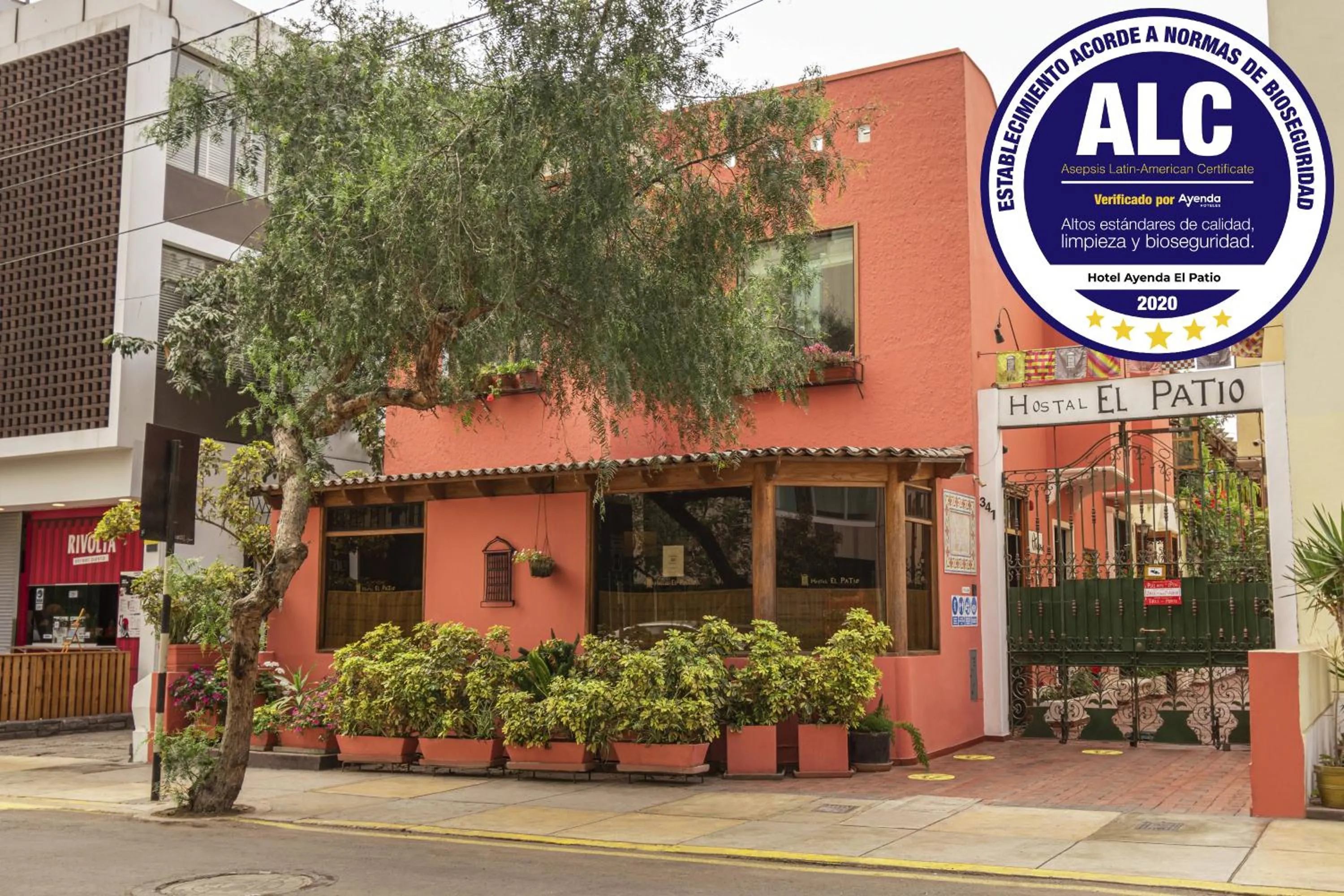 Property building in El Patio Miraflores